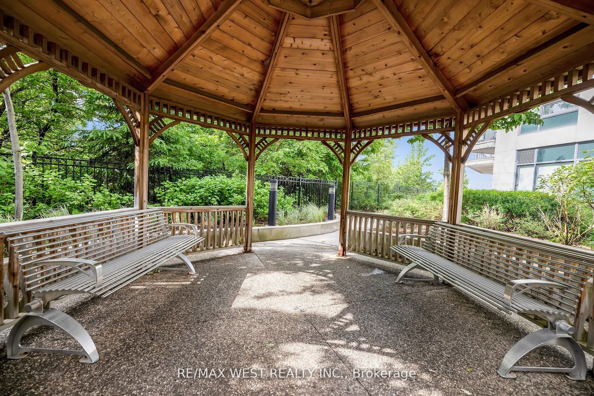 840 Queens Plate Drive 1211, Toronto, ON M9W 0E7 photo 4