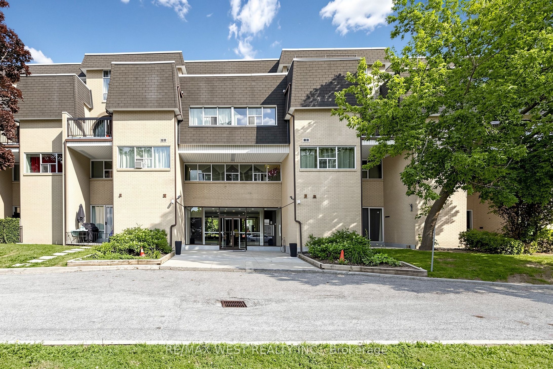 1624 Bloor Street 105, Mississauga, ON L4X 2S2 photo 3