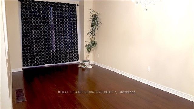 5641 Watersfield Avenue, Mississauga, ON L5M 7E9 photo 2