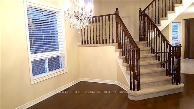 5641 Watersfield Avenue, Mississauga, ON L5M 7E9 photo 3