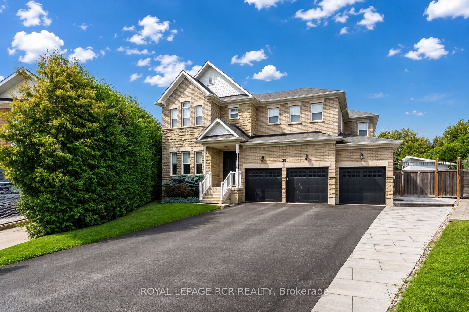 28 Billy Court, Caledon, ON L7C 3X3 photo 3