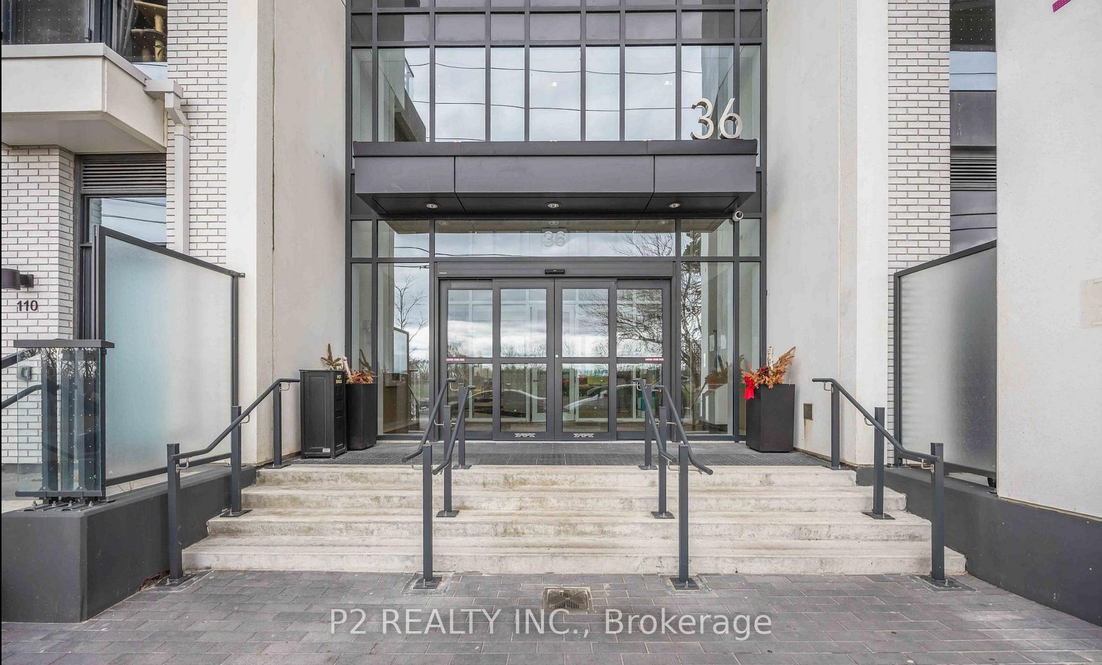 36 Zorra Street 3510, Toronto, ON M8Z 0G5 photo 2