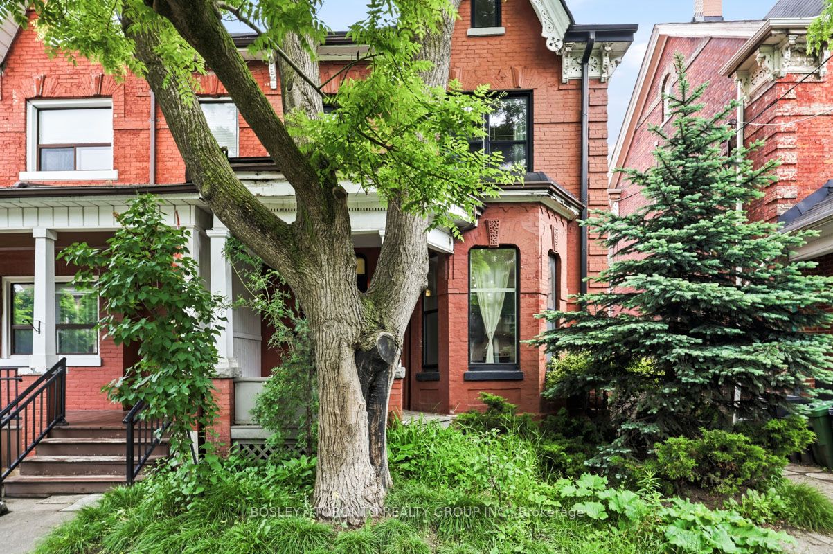 21 Lansdowne Avenue 1, Toronto, ON M6K 2V7