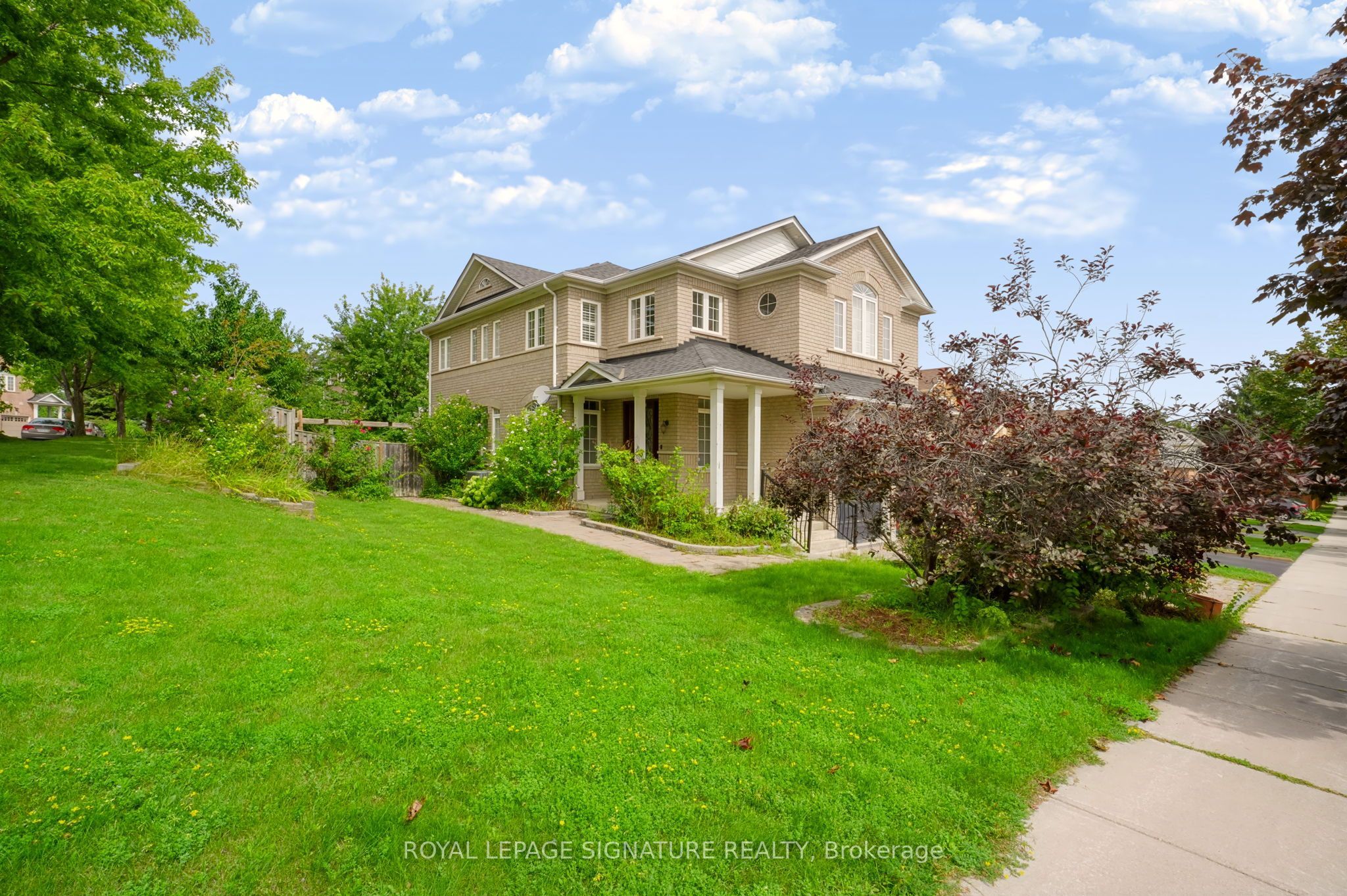 267 Laurentian Avenue, Mississauga, ON L4Z 2S4 photo 3