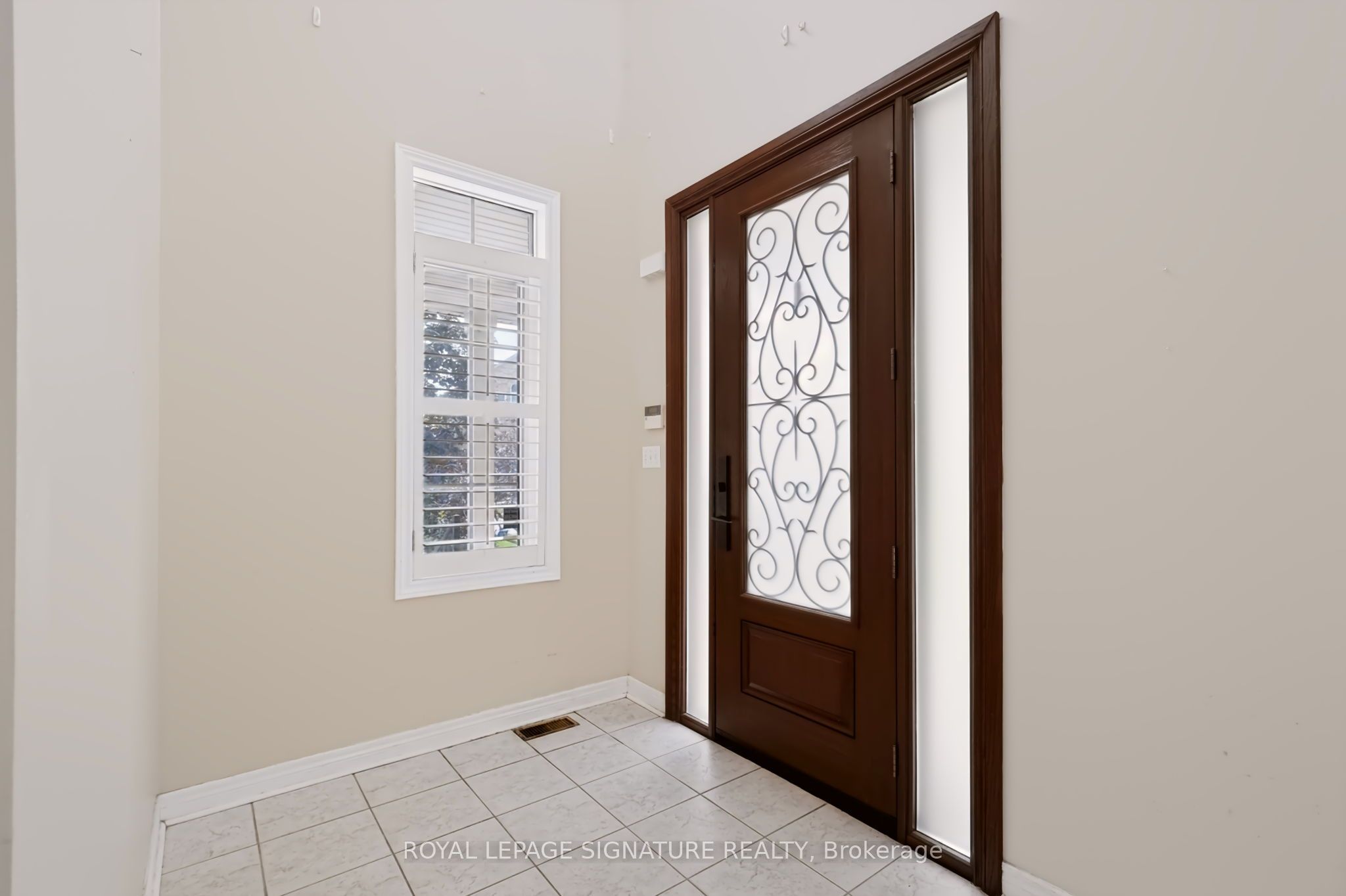 267 Laurentian Avenue, Mississauga, ON L4Z 2S4 photo 4