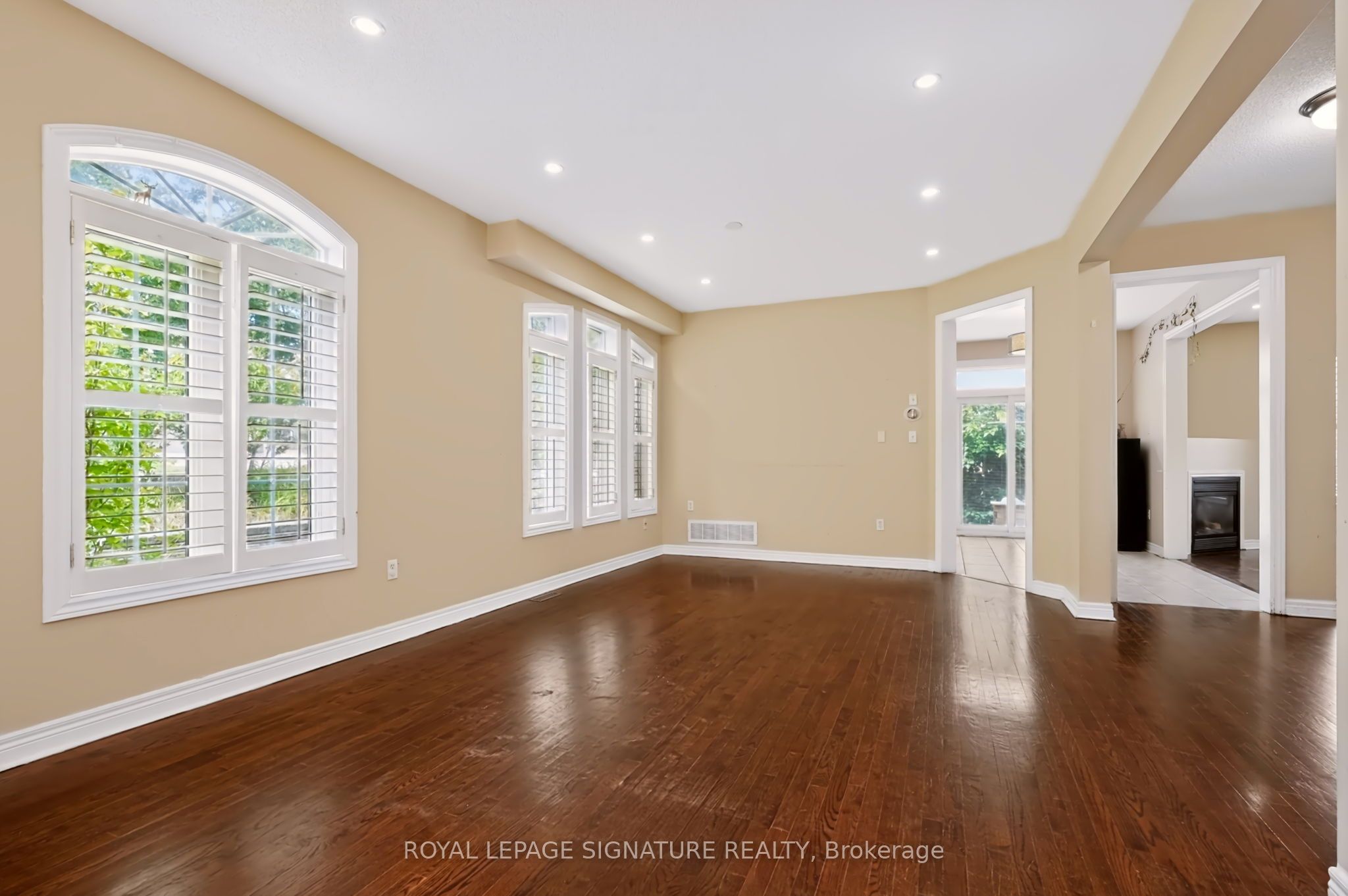 267 Laurentian Avenue, Mississauga, ON L4Z 2S4 photo 5