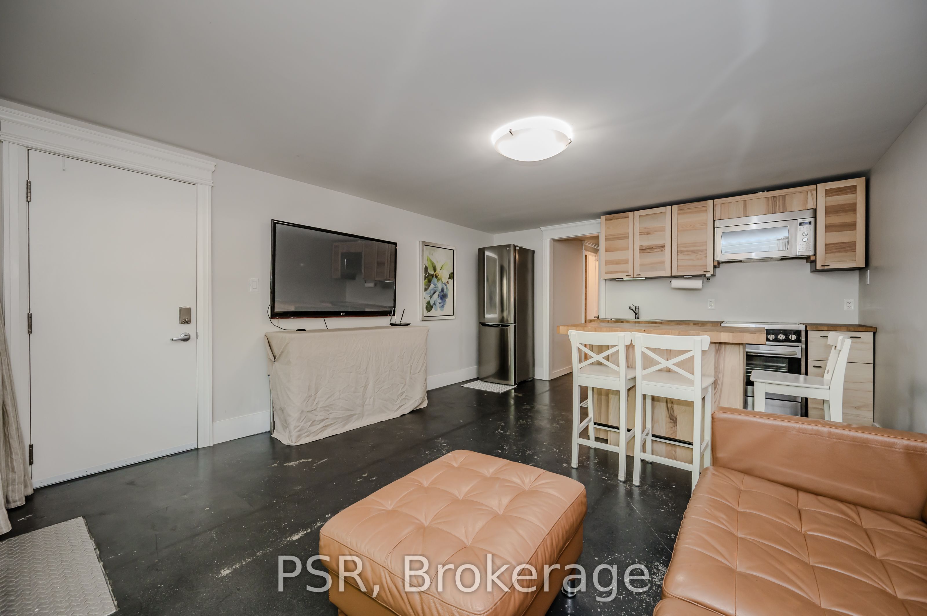 76 Thirty Fifth Street N Lower A, Toronto, ON M8W 3K4 photo 5