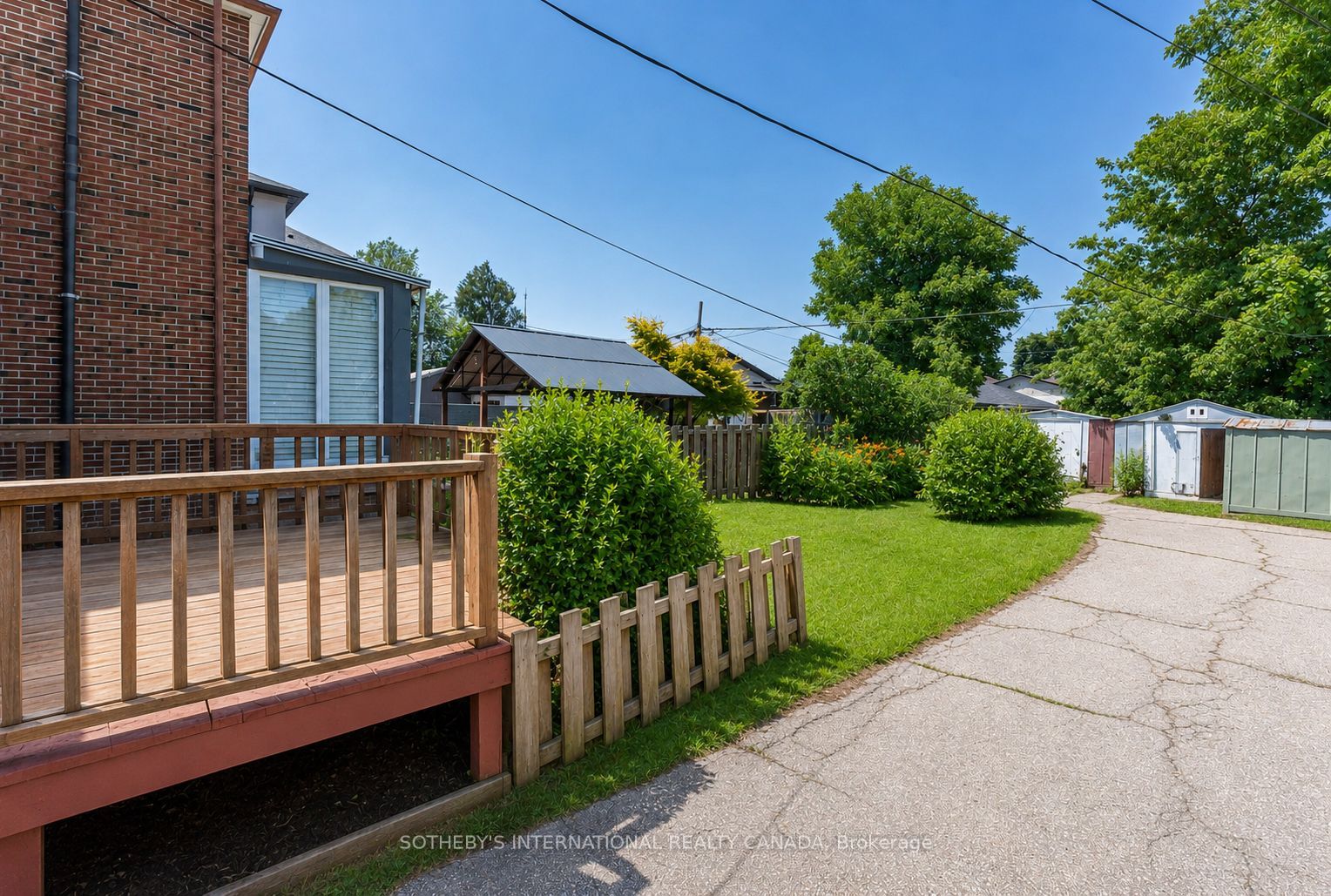 4 Marshall Boulevard, Toronto, ON M6N 2R7 photo 2