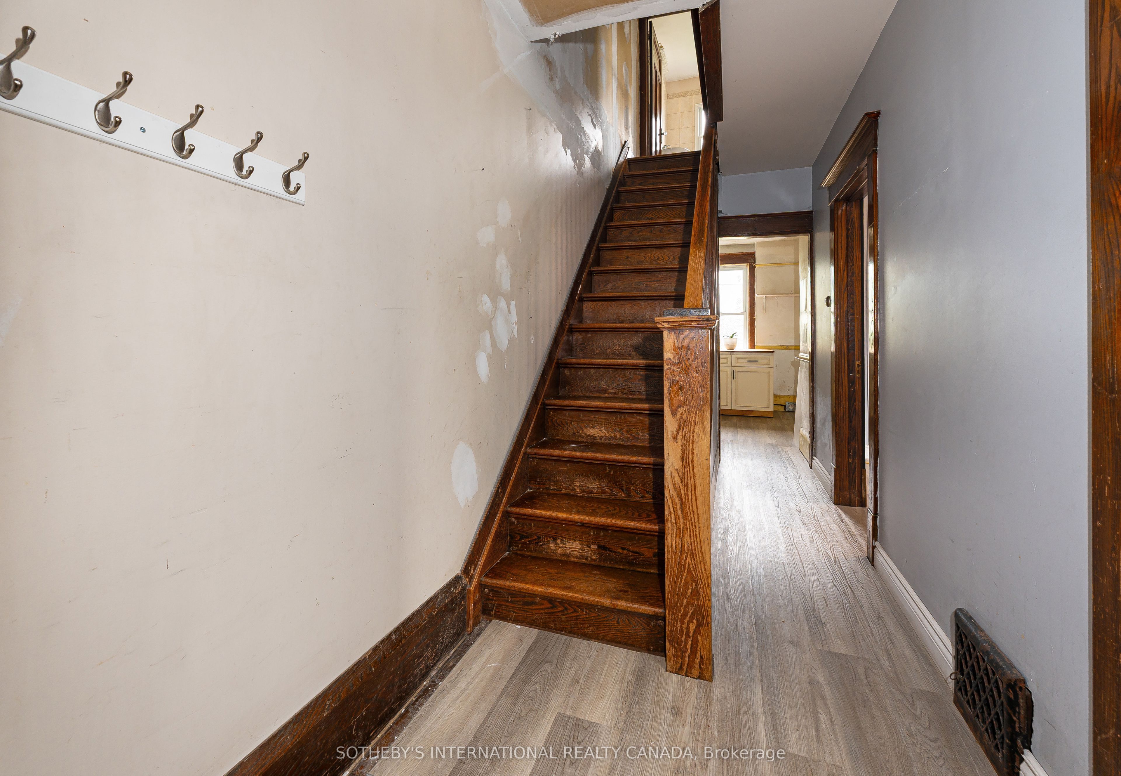 4 Marshall Boulevard, Toronto, ON M6N 2R7 photo 5