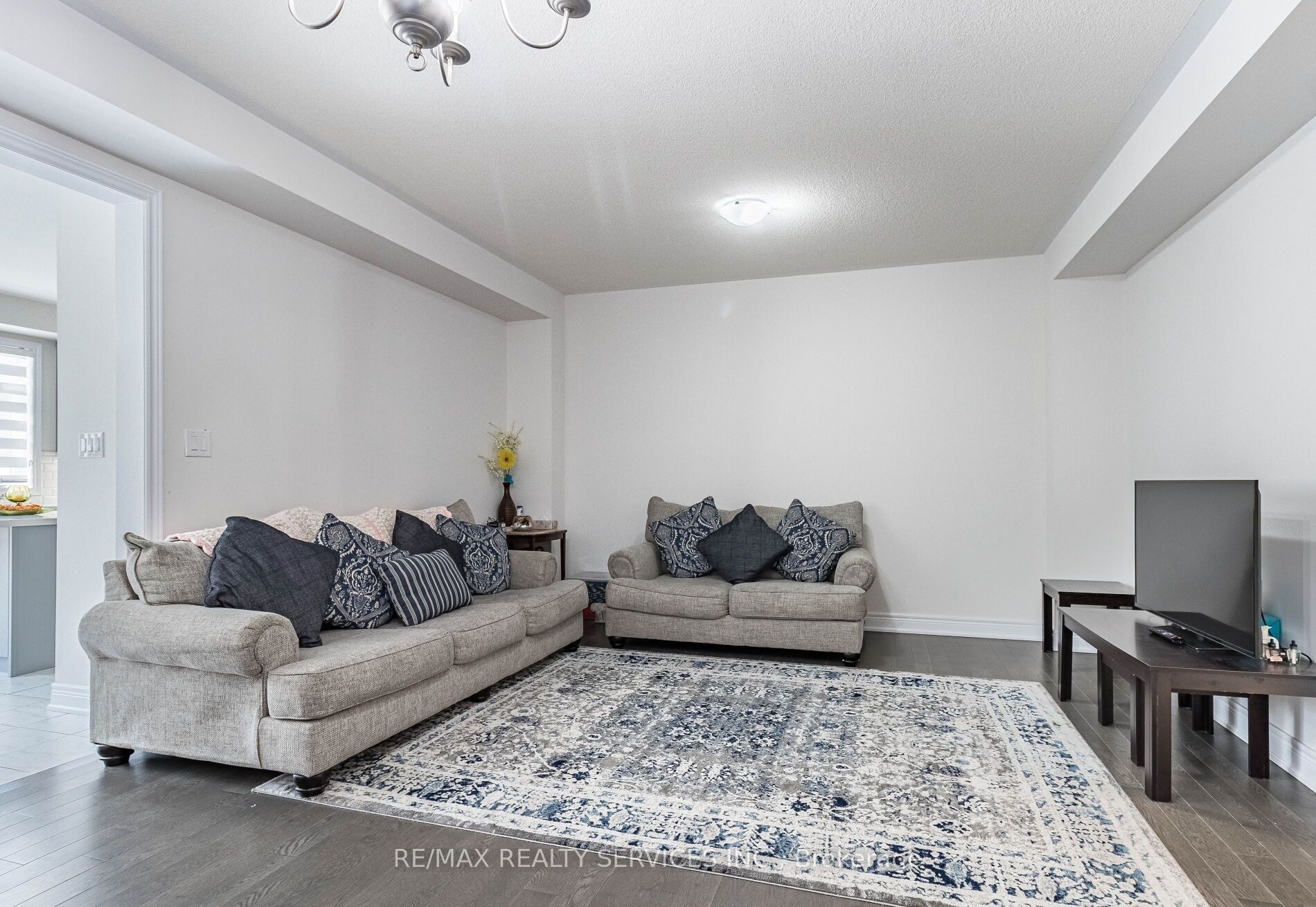 17 Overstone Road E, Halton Hills, ON L7G 0M9 photo 5
