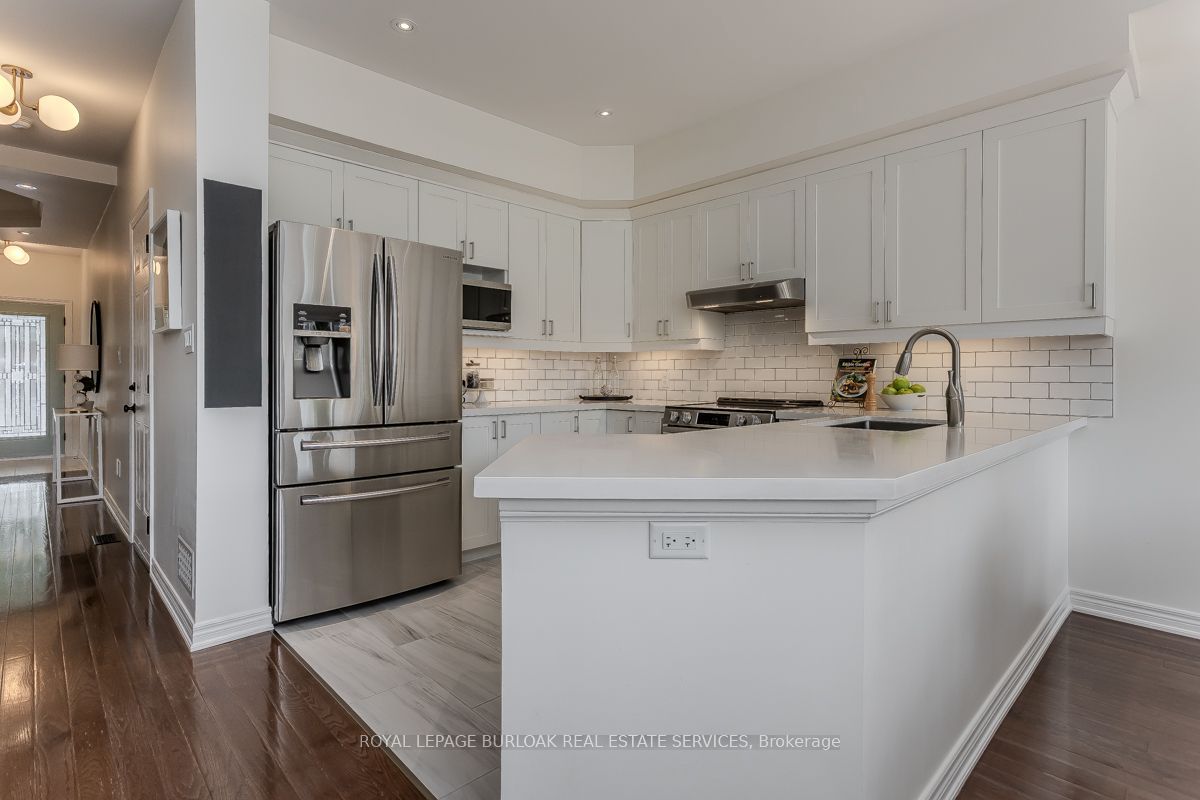 5316 Applegarth Drive, Burlington, ON L7L 7E3 photo 2