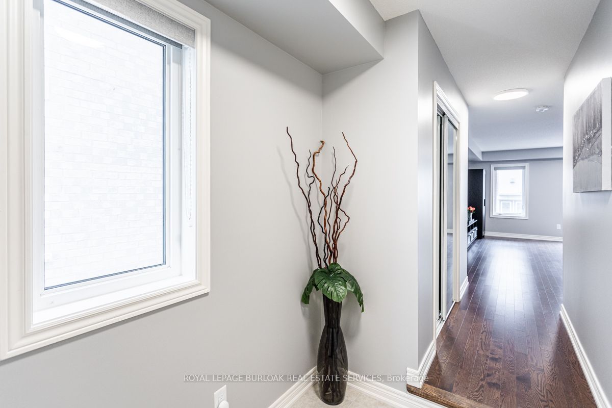 3956 Tufgar Crescent, Burlington, ON L7M 1P8 photo 3