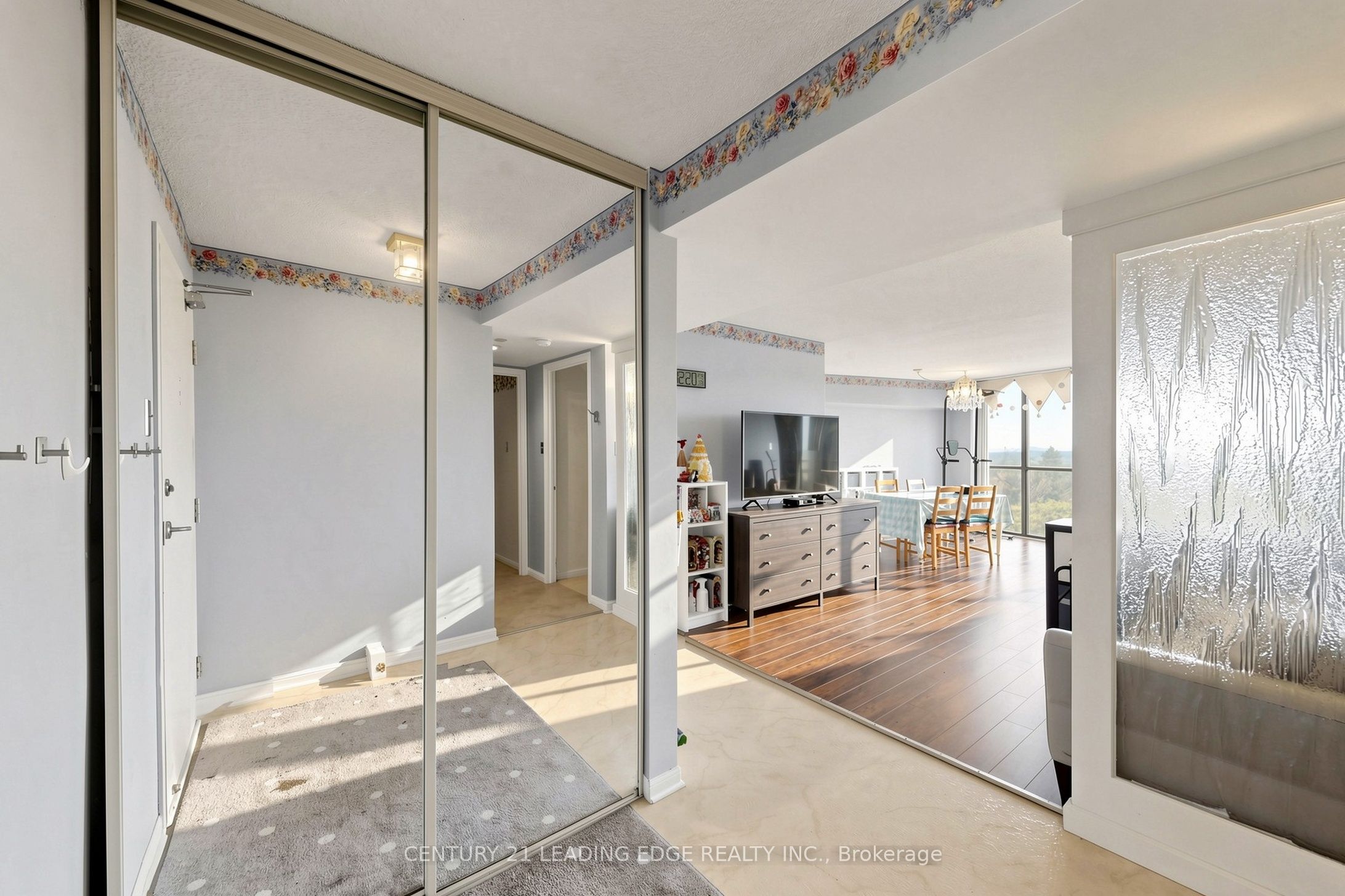 1230 Marlborough Court W 1106, Oakville, ON L6H 3K6 photo 2