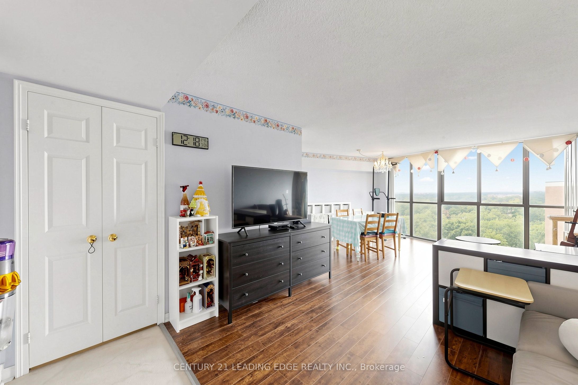 1230 Marlborough Court W 1106, Oakville, ON L6H 3K6 photo 3