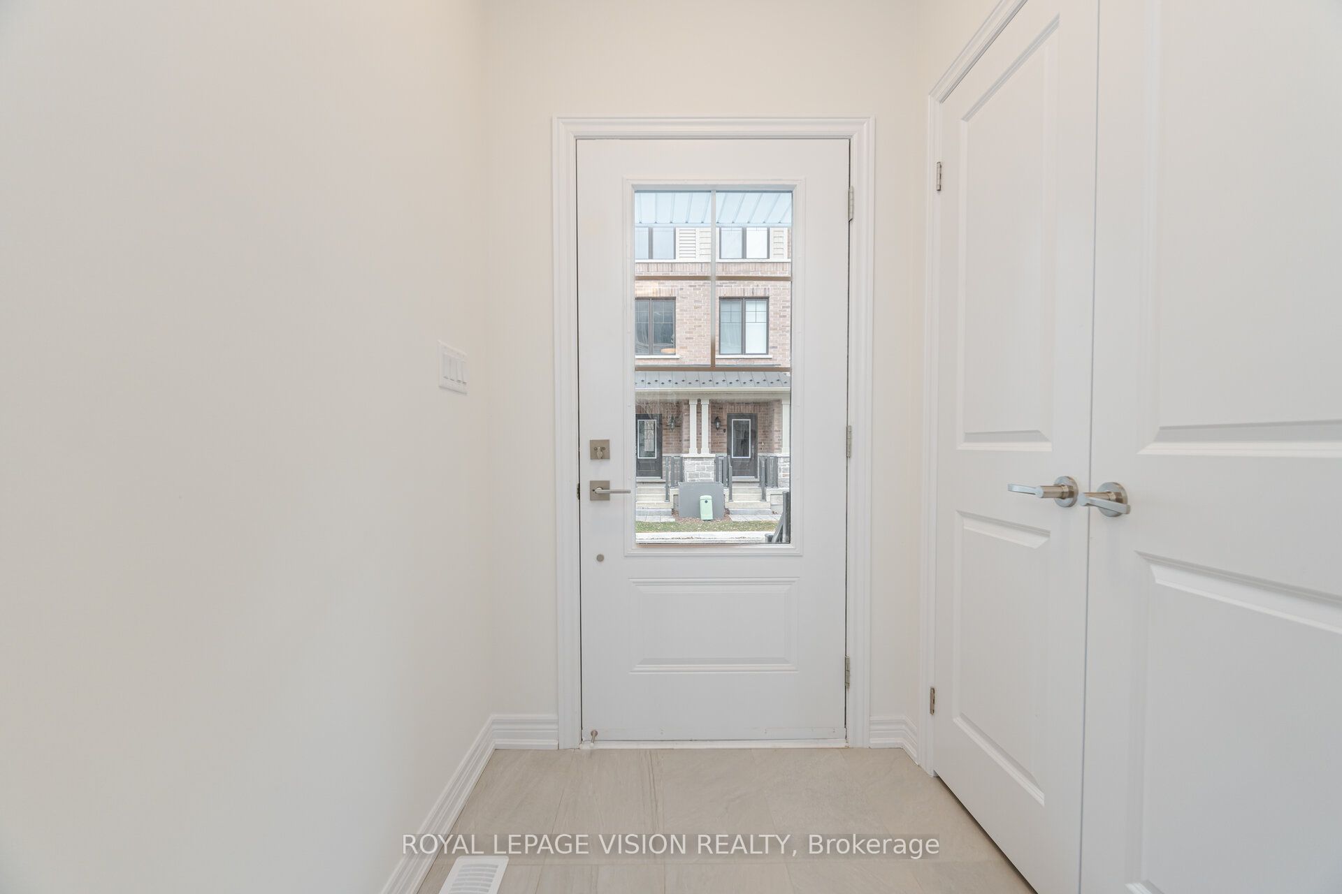 61 Folcroft Street, Brampton, ON L6Y 6L3 photo 3