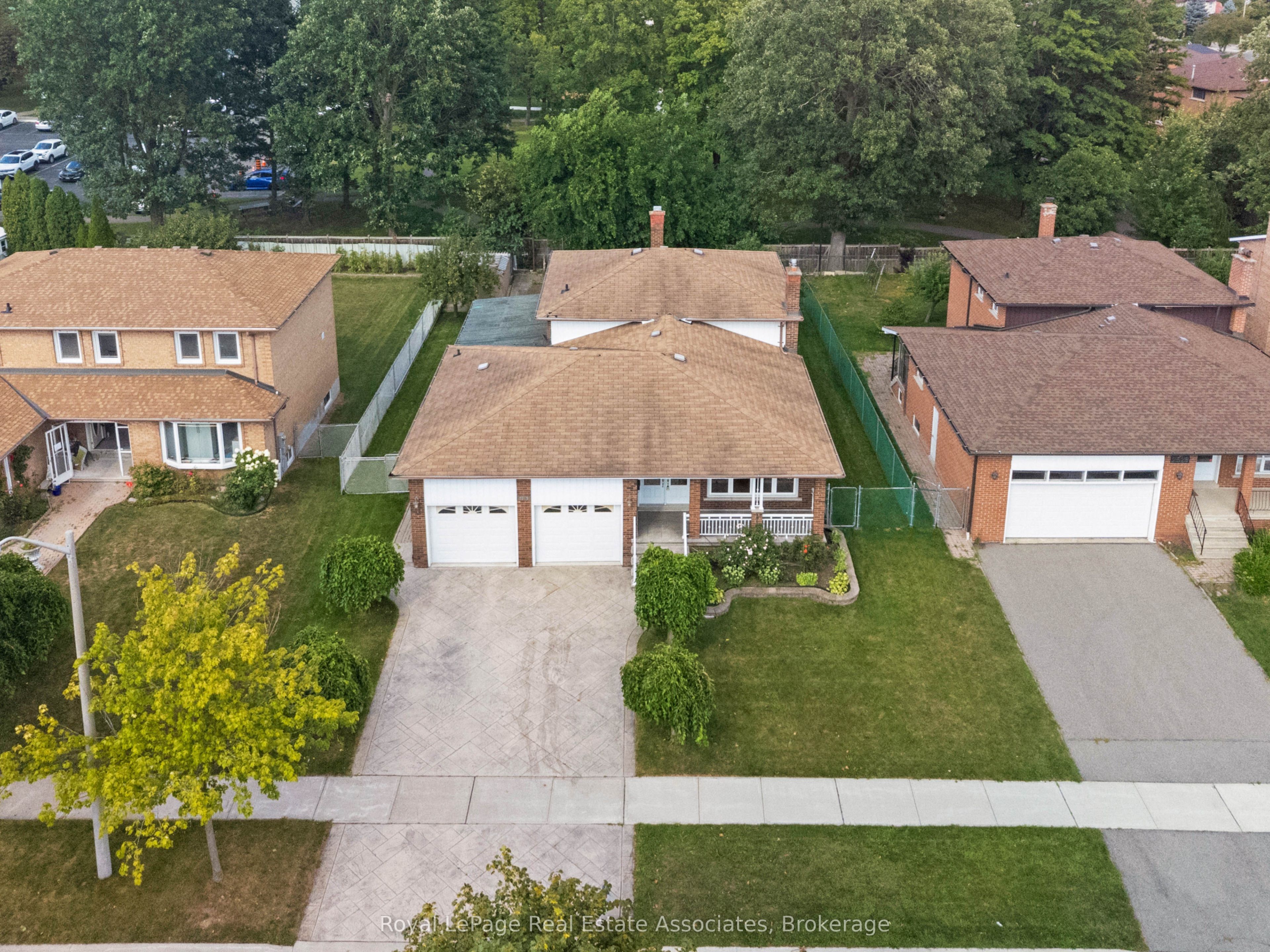 2535 Privet Crescent, Mississauga, ON L5B 2S5 photo 2