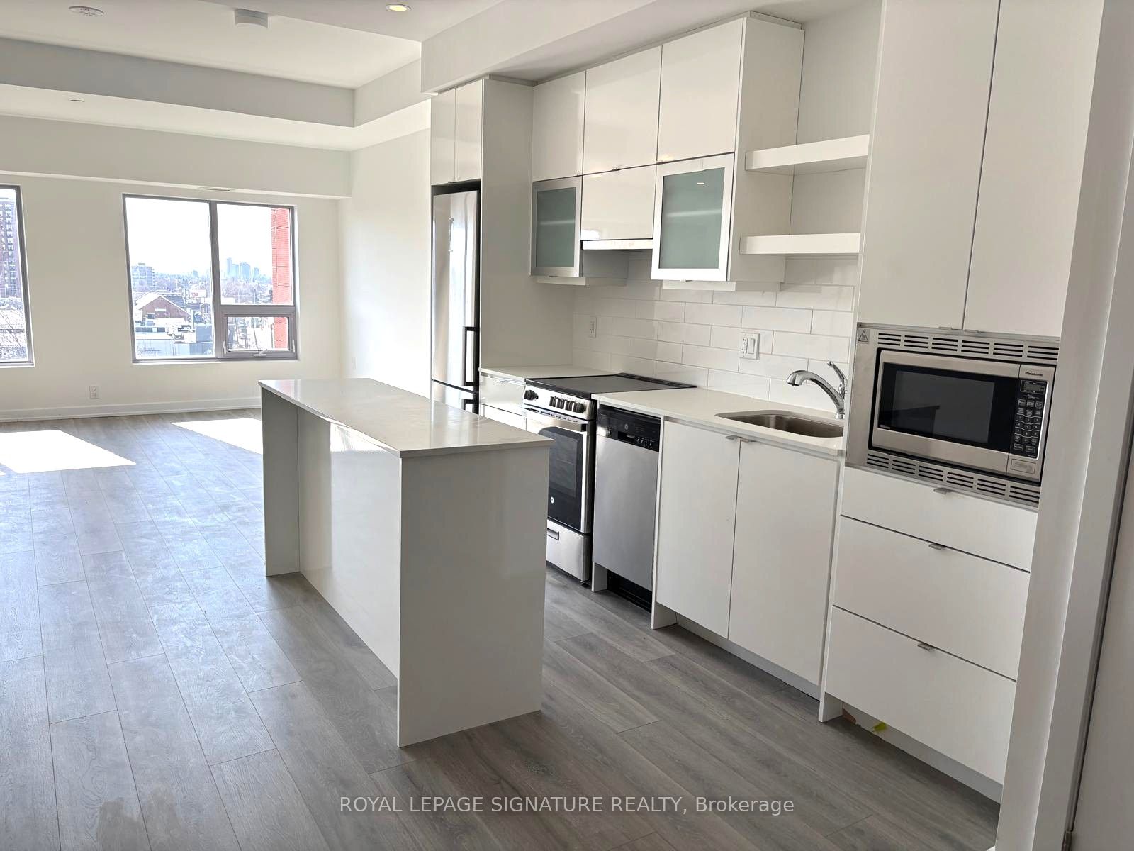 2433 Dufferin Street W PH806, Toronto, ON M6E 3T3 photo 4