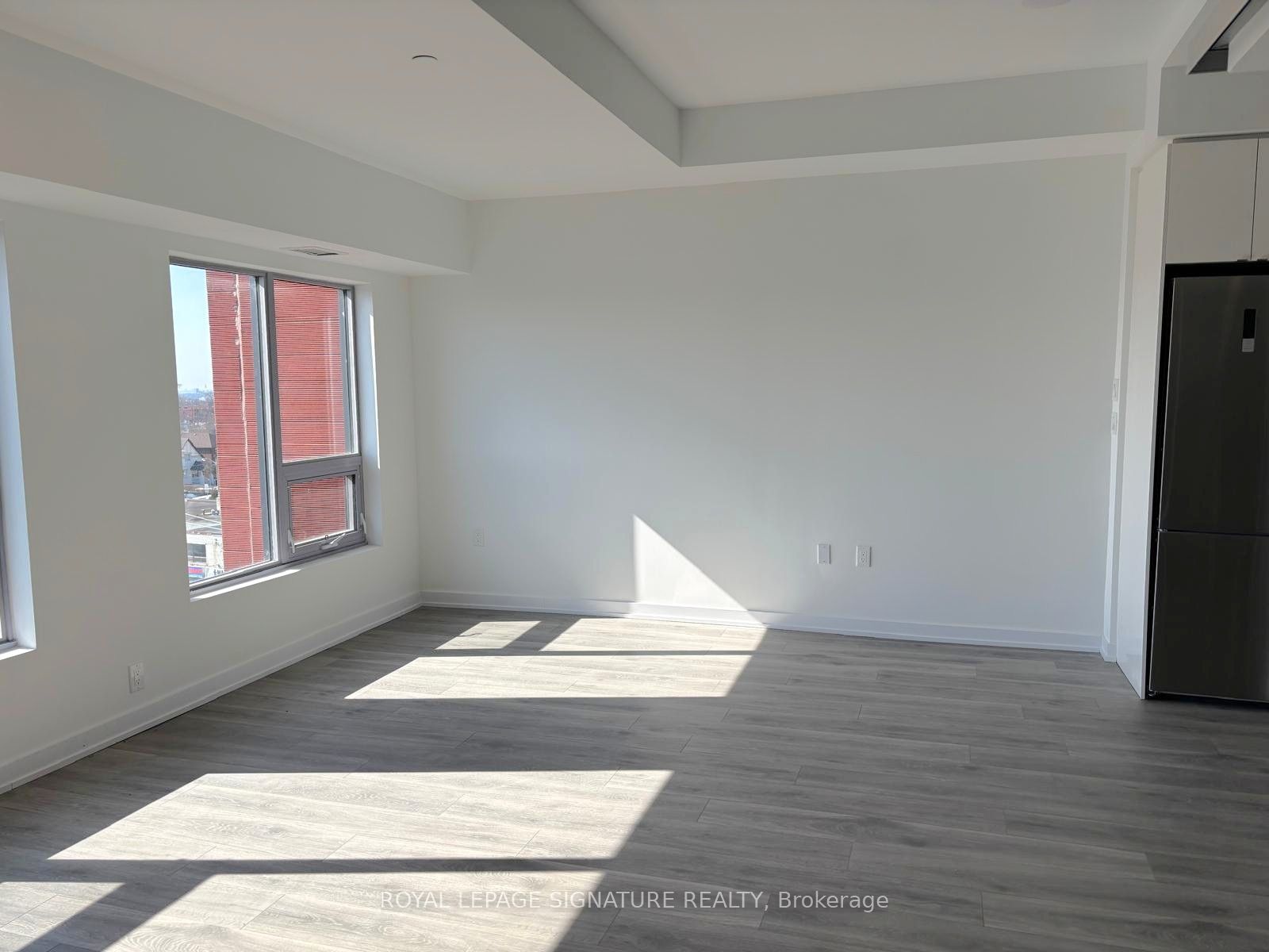 2433 Dufferin Street W PH806, Toronto, ON M6E 3T3 photo 5