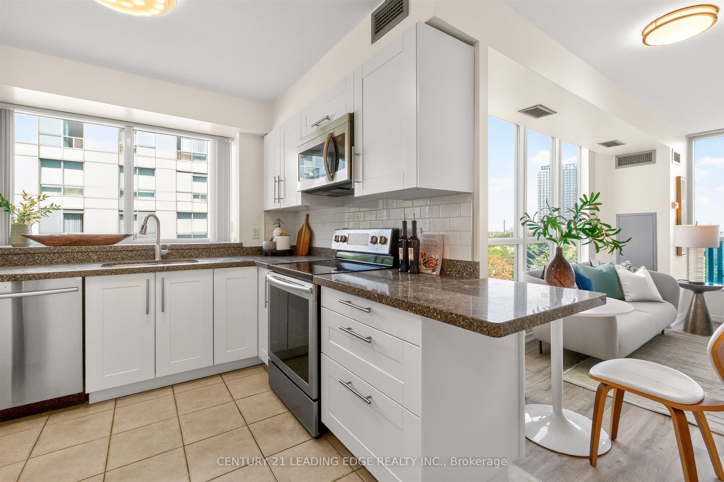 2585 Erin Centre Boulevard 403, Mississauga, ON L5M 6Z7 photo 4