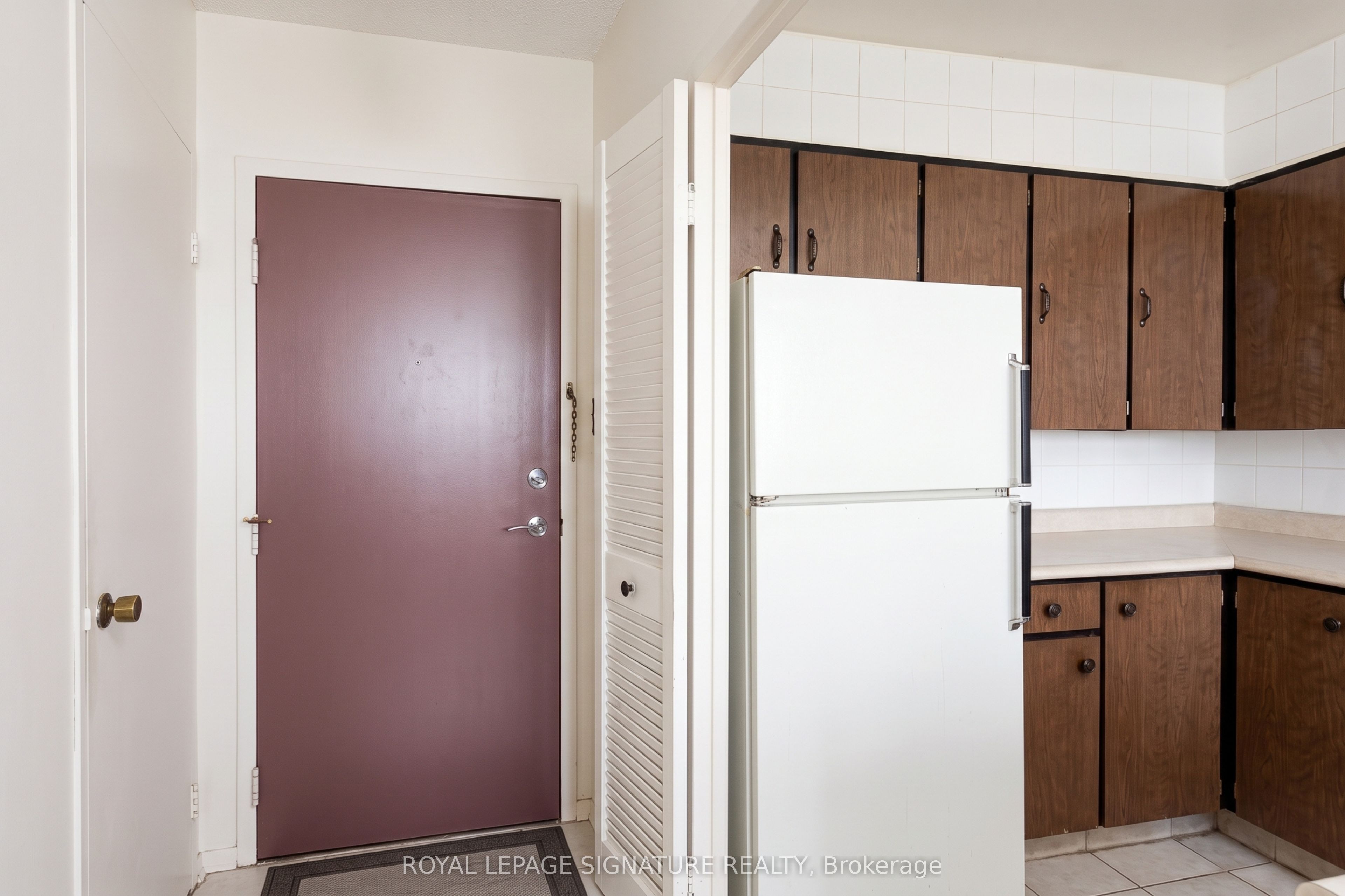 3390 Weston Road 2304, Toronto, ON M9M 2X3 photo 2