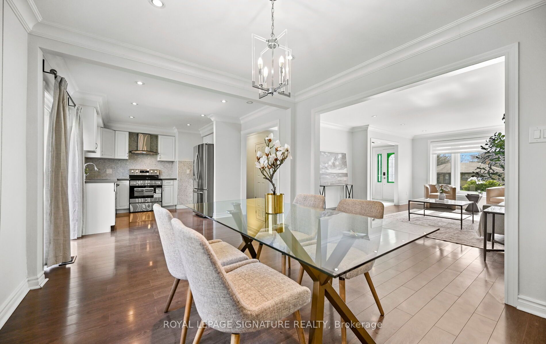 1207 Pinegrove Road, Oakville, ON L6L 2W8