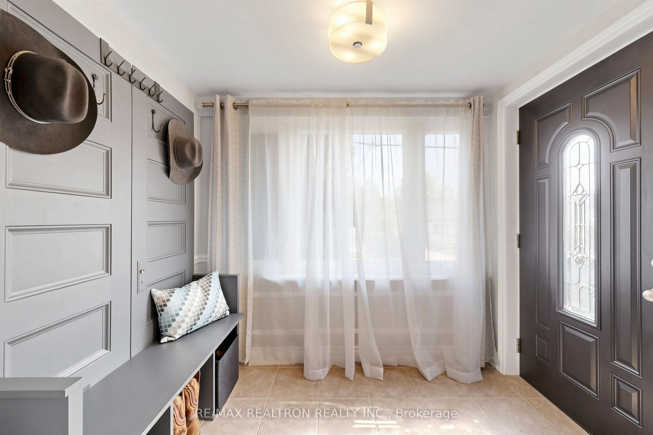 8 Villa Road, Toronto, ON M8W 1M5 photo 4