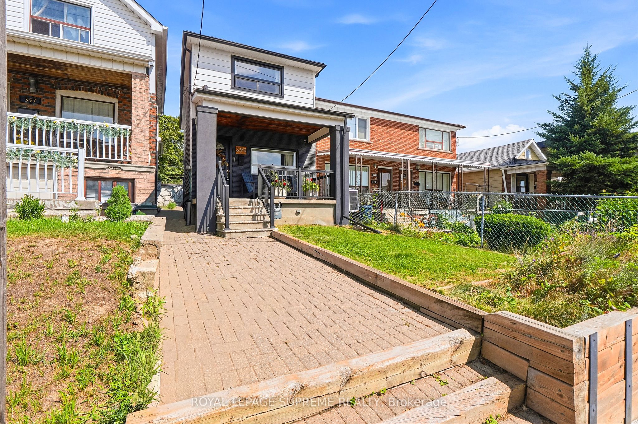395 McRoberts Avenue, Toronto, ON M6E 4R1