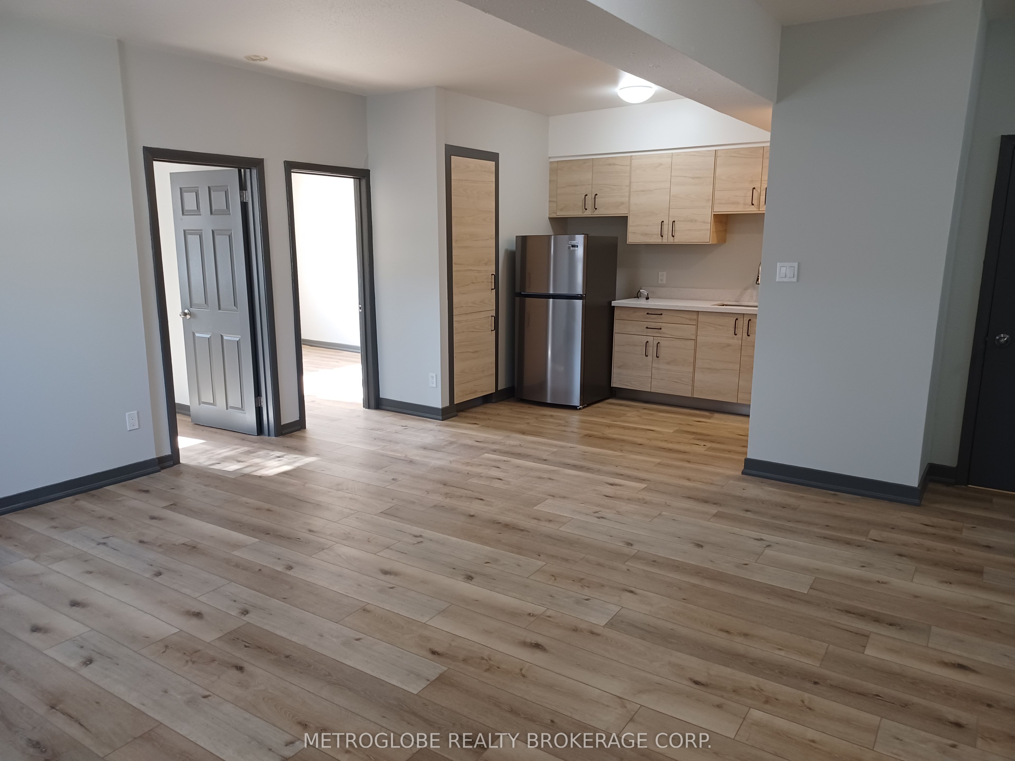 191 Lakeshore Road E 11, Mississauga, ON L5G 1G2 photo 4