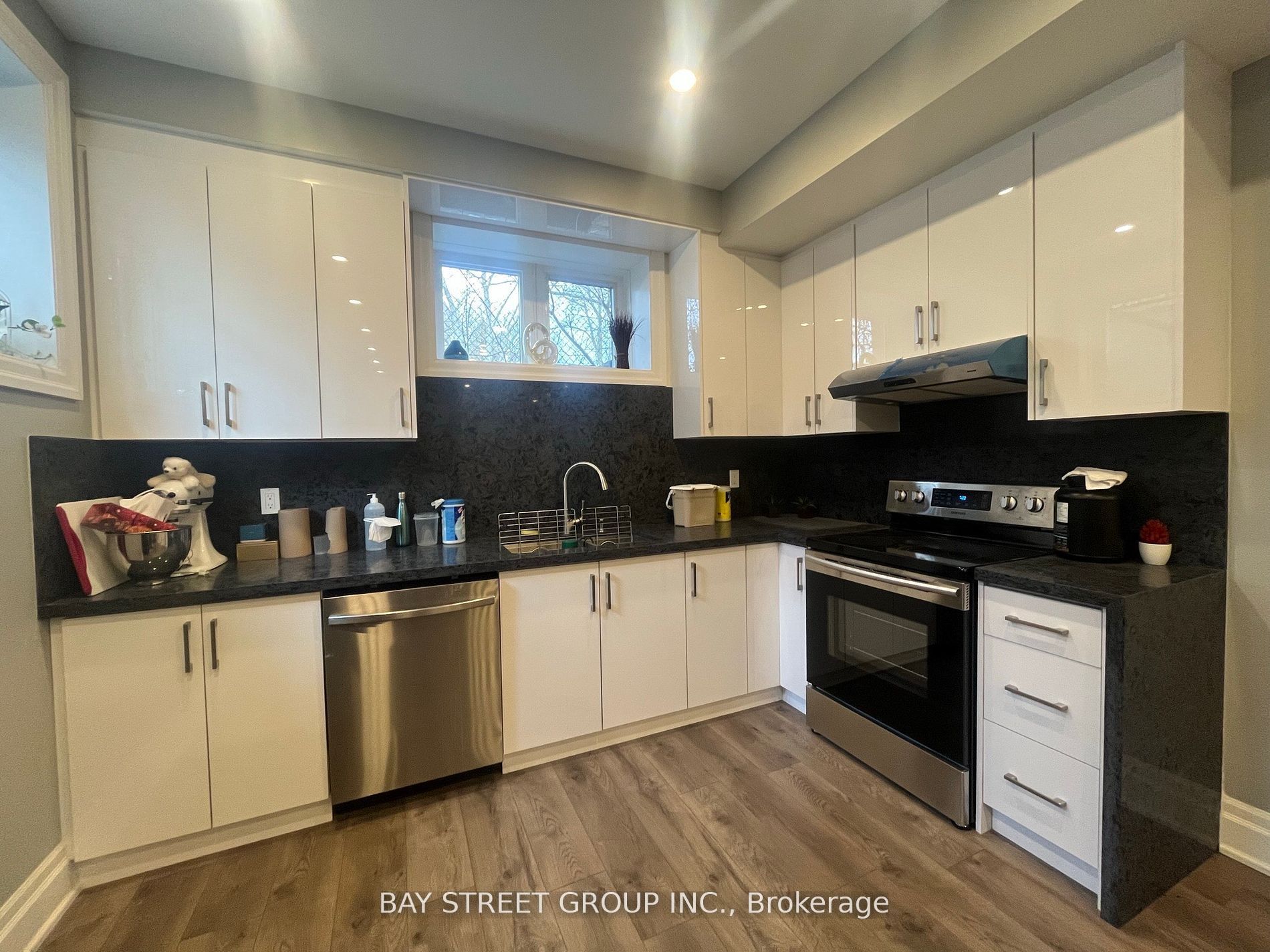1243 Bridge Road Lower, Oakville, ON L6L 2C3 photo 2