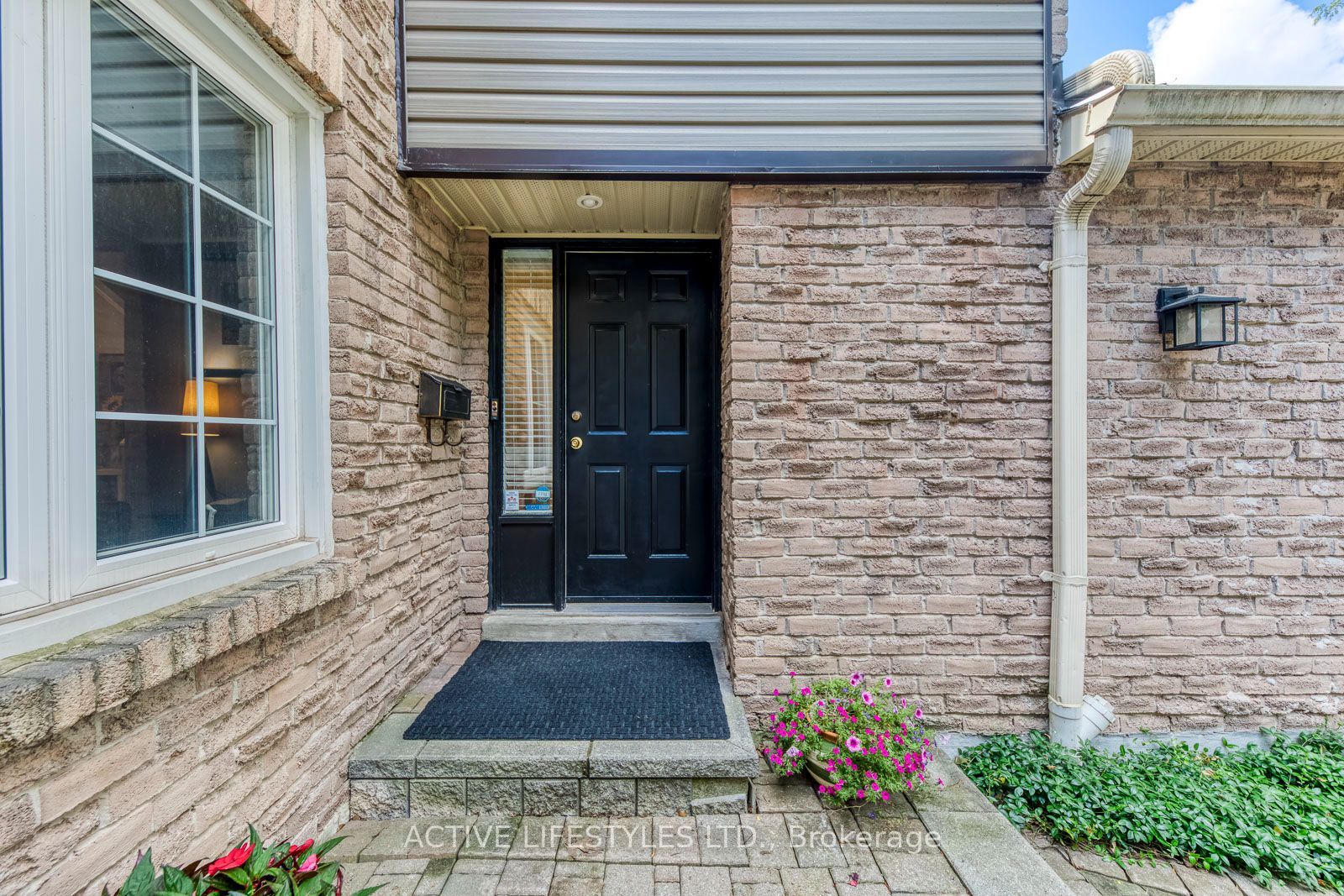 2766 Folkway Drive 23, Mississauga, ON L5L 3M3 photo 3