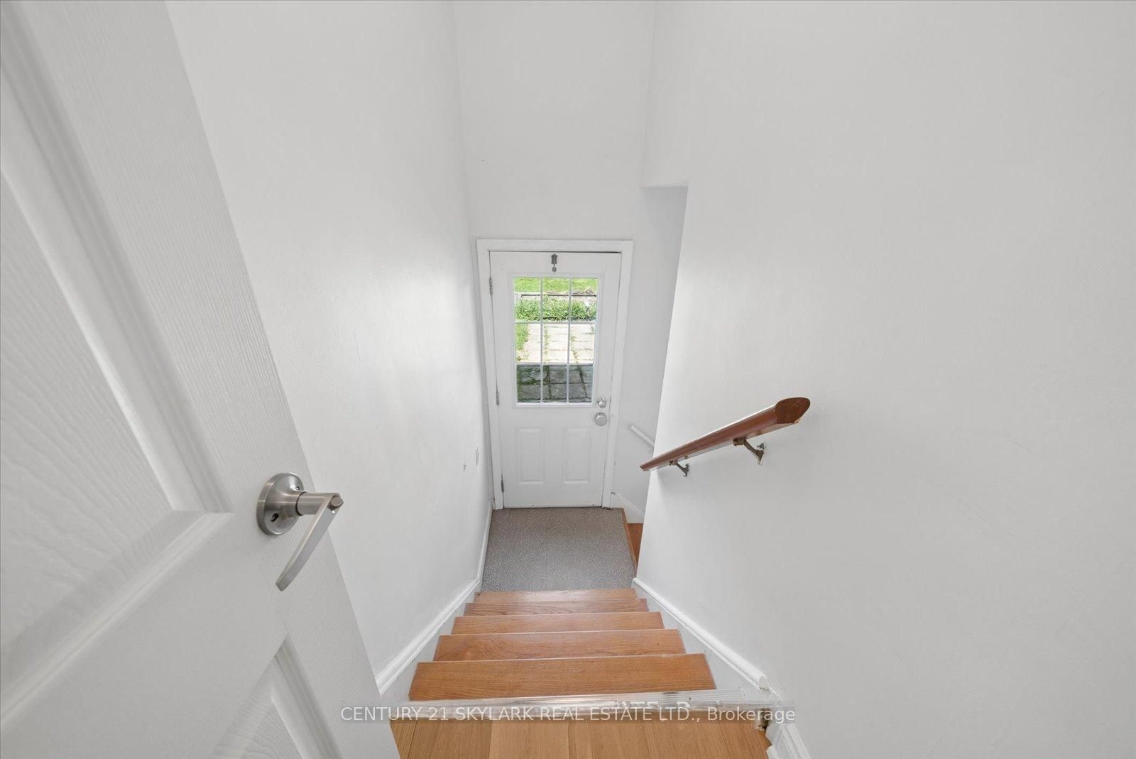 18 Jodphur Avenue Basement, Toronto, ON M9M 2J4 photo 2