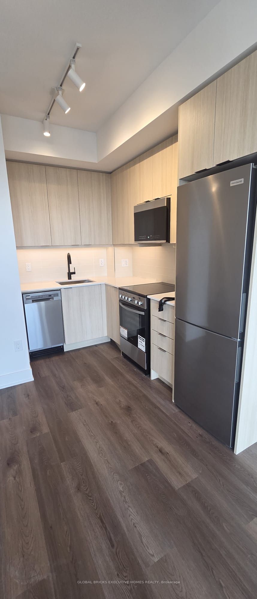 115 Nipissing Road 1012B, Milton, ON L9T 1R3 photo 4