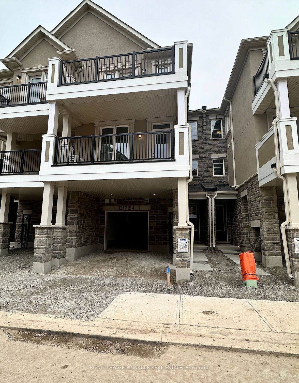 1317 Leriche Way 84, Milton, ON L9E 0H5 photo 2