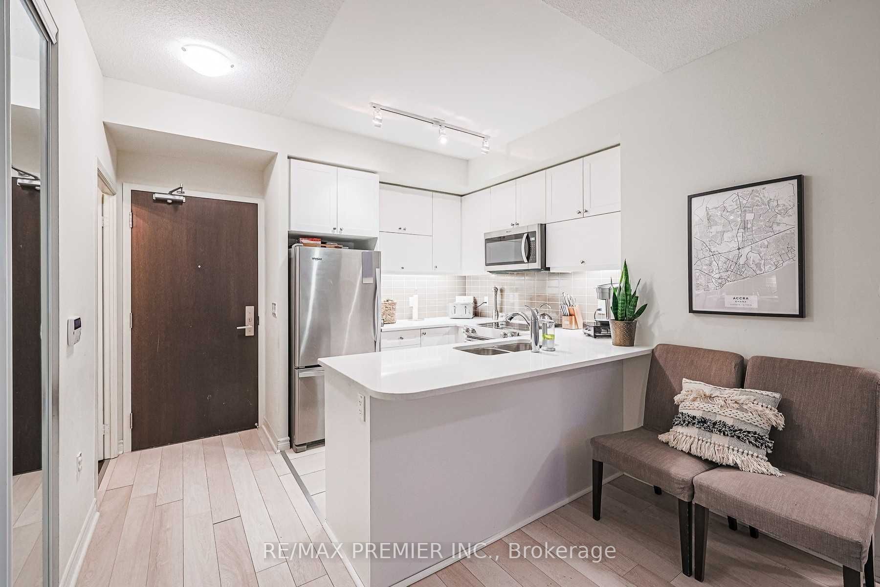 39 Annie Craig Drive 517, Toronto, ON M8V 0A3 photo 3
