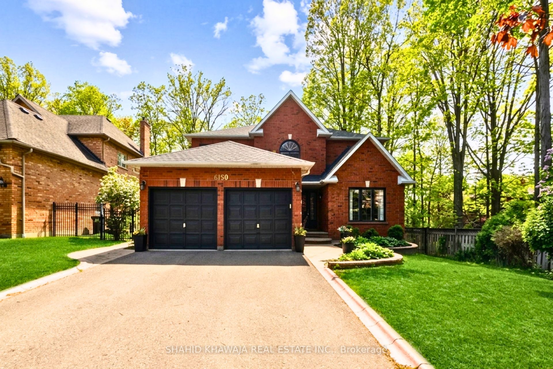 6150 Bankhead Court, Mississauga, ON L5V 1L9 photo 2