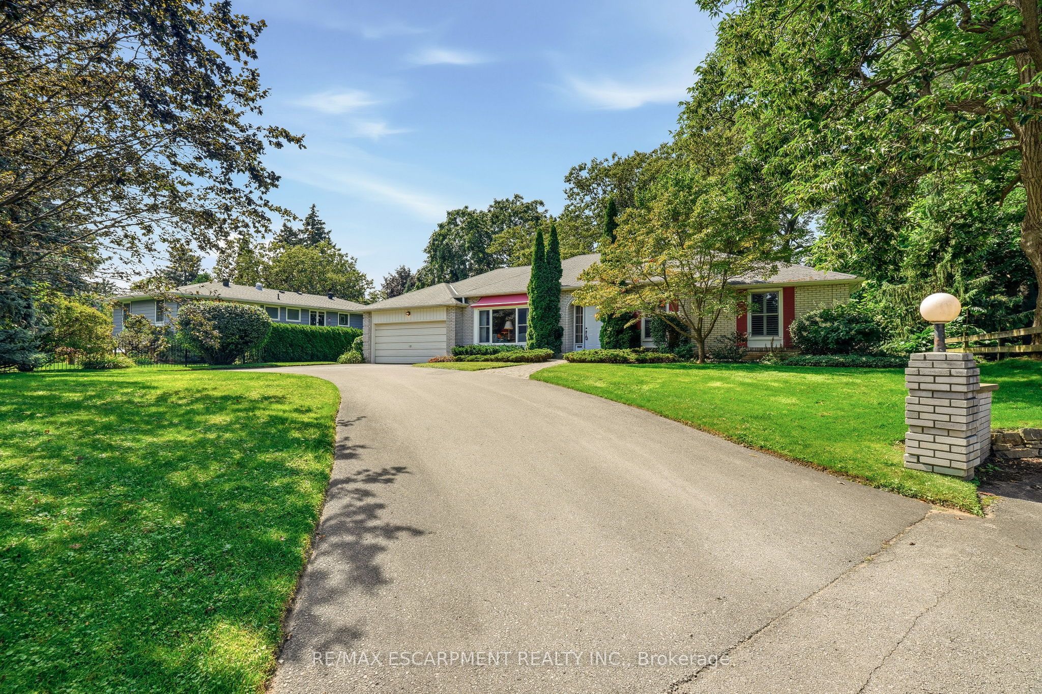 359 Lark Avenue, Burlington, ON L7T 2T1 photo 2