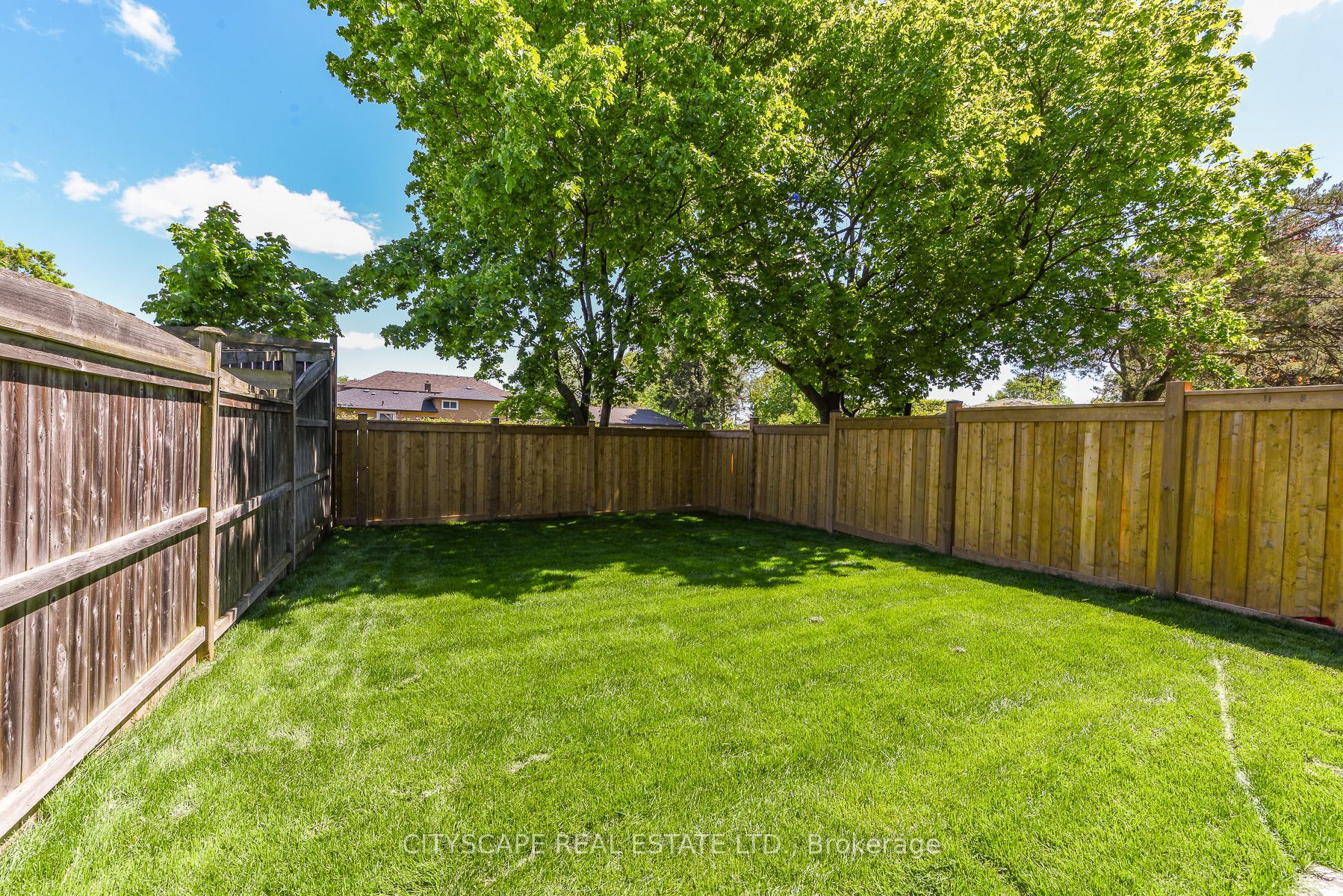 956 Fourth Street, Mississauga, ON L5E 1J9 photo 4