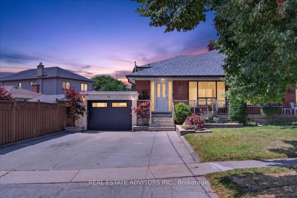 14 Grampian Crescent, Toronto, ON M9L 2L3