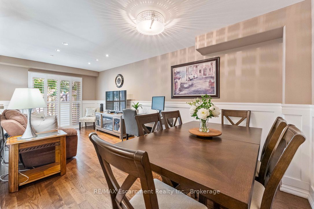 1500 Reeves Gate 1, Oakville, ON L6M 3J4 photo 3