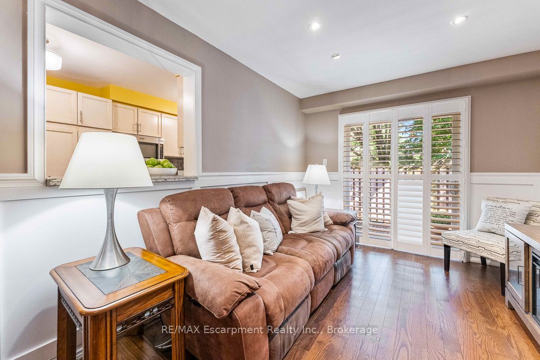 1500 Reeves Gate 1, Oakville, ON L6M 3J4 photo 4