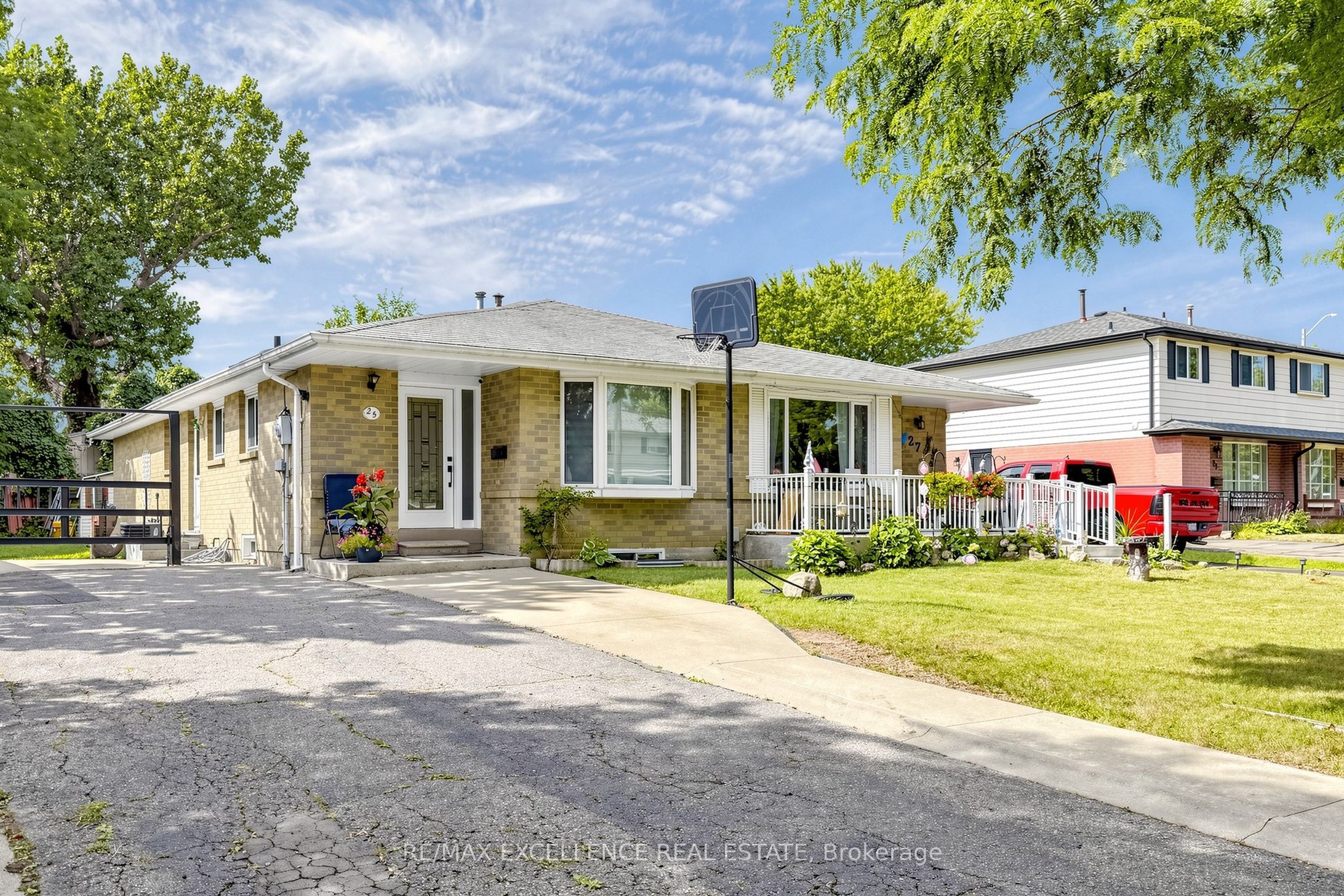 25 Graymar Road, Brampton, ON L6S 1Z7 photo 3