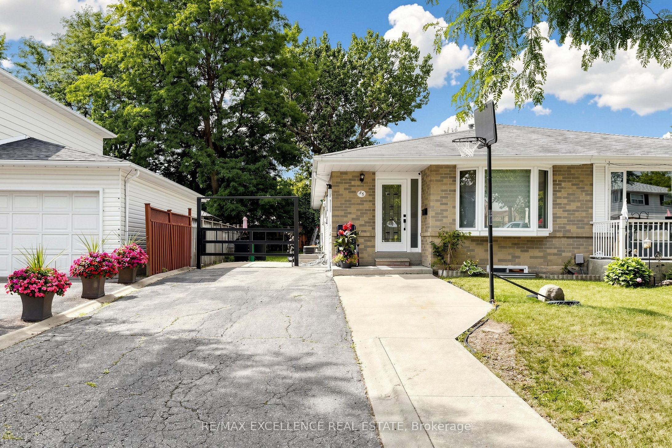 25 Graymar Road, Brampton, ON L6S 1Z7 photo 4