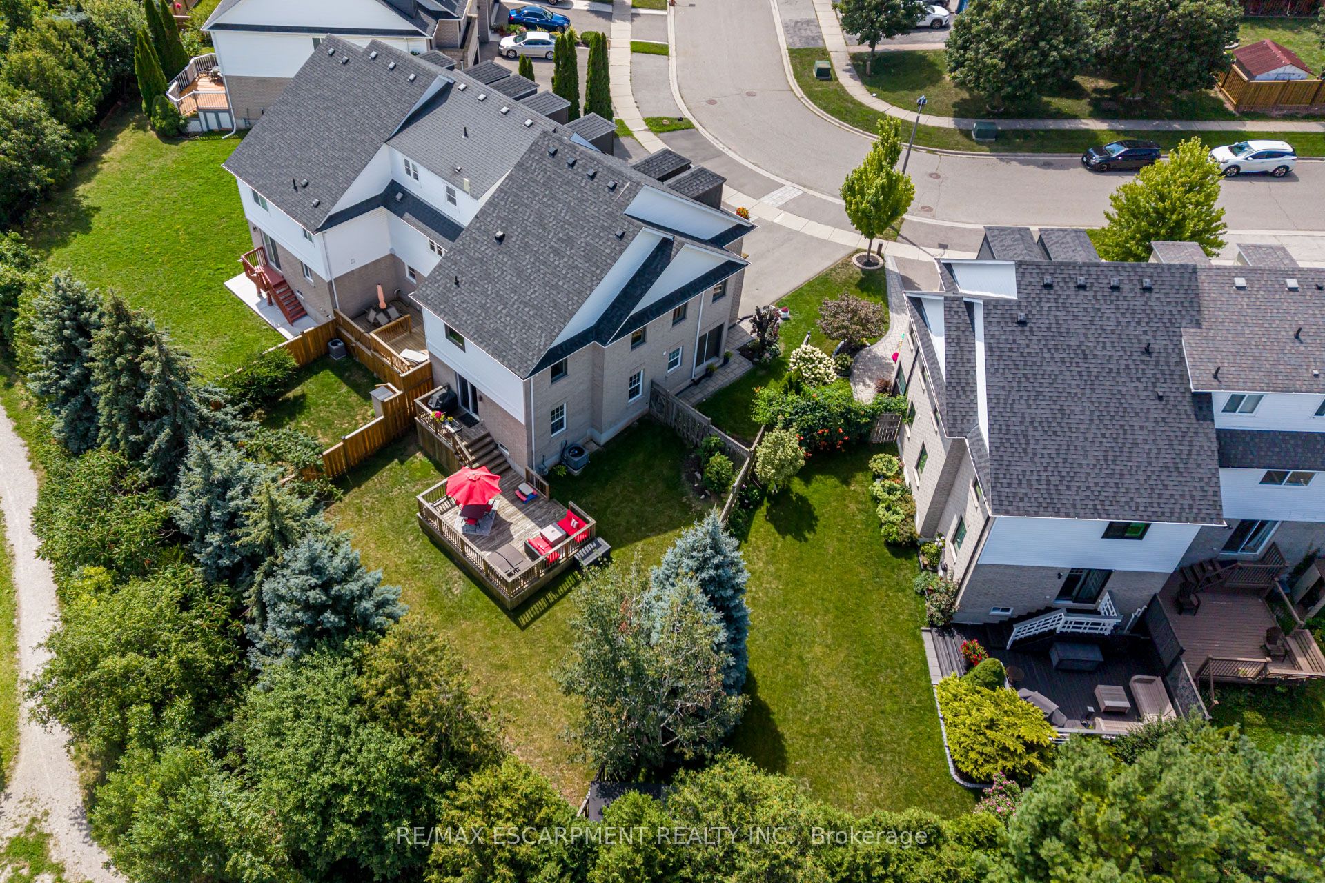 2125 White Dove Circle, Oakville, ON L6M 3R6 photo 2