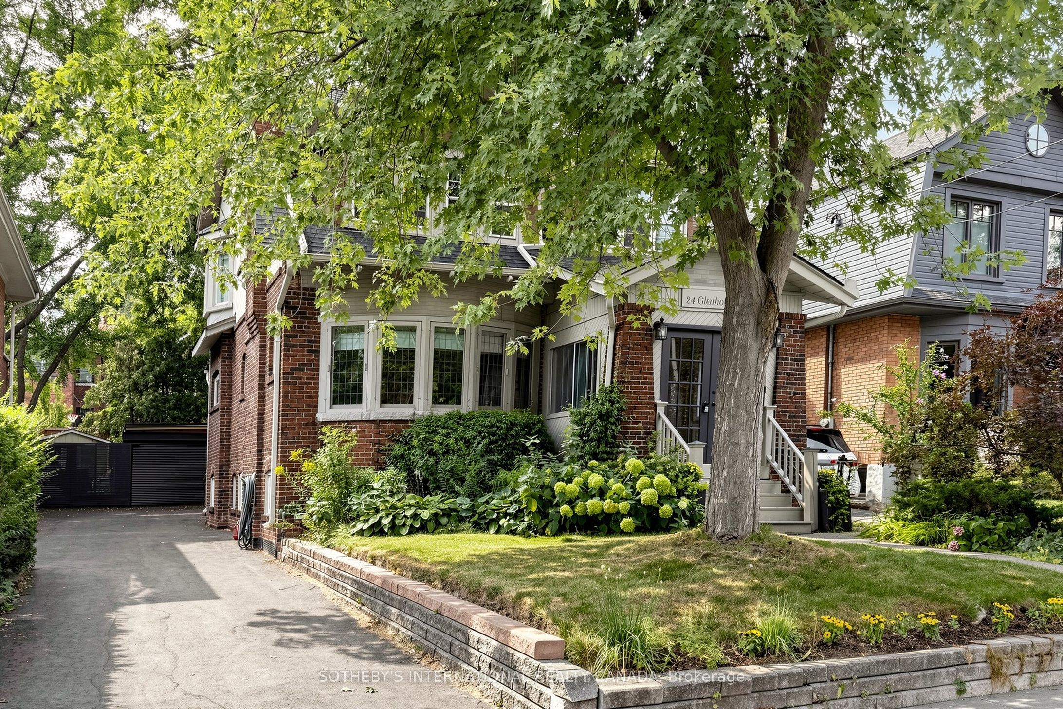 24 Glenholme Avenue, Toronto, ON M6H 3A9 photo 2