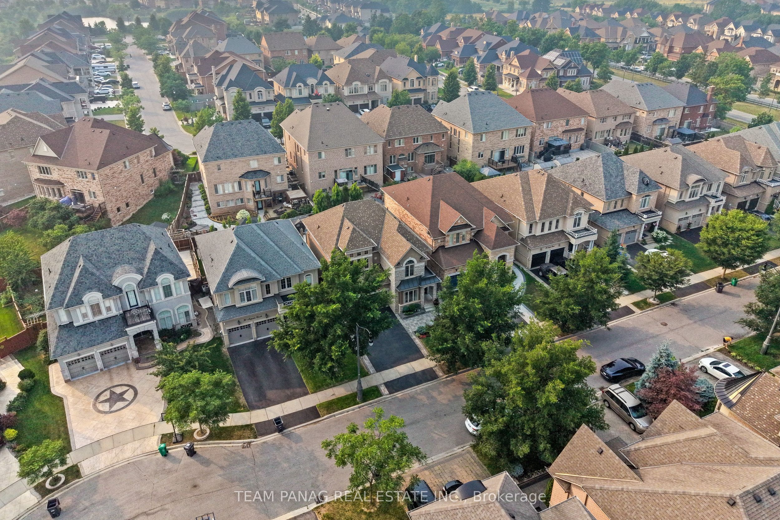 32 Impulse Circle, Brampton, ON L6X 0X9 photo 4