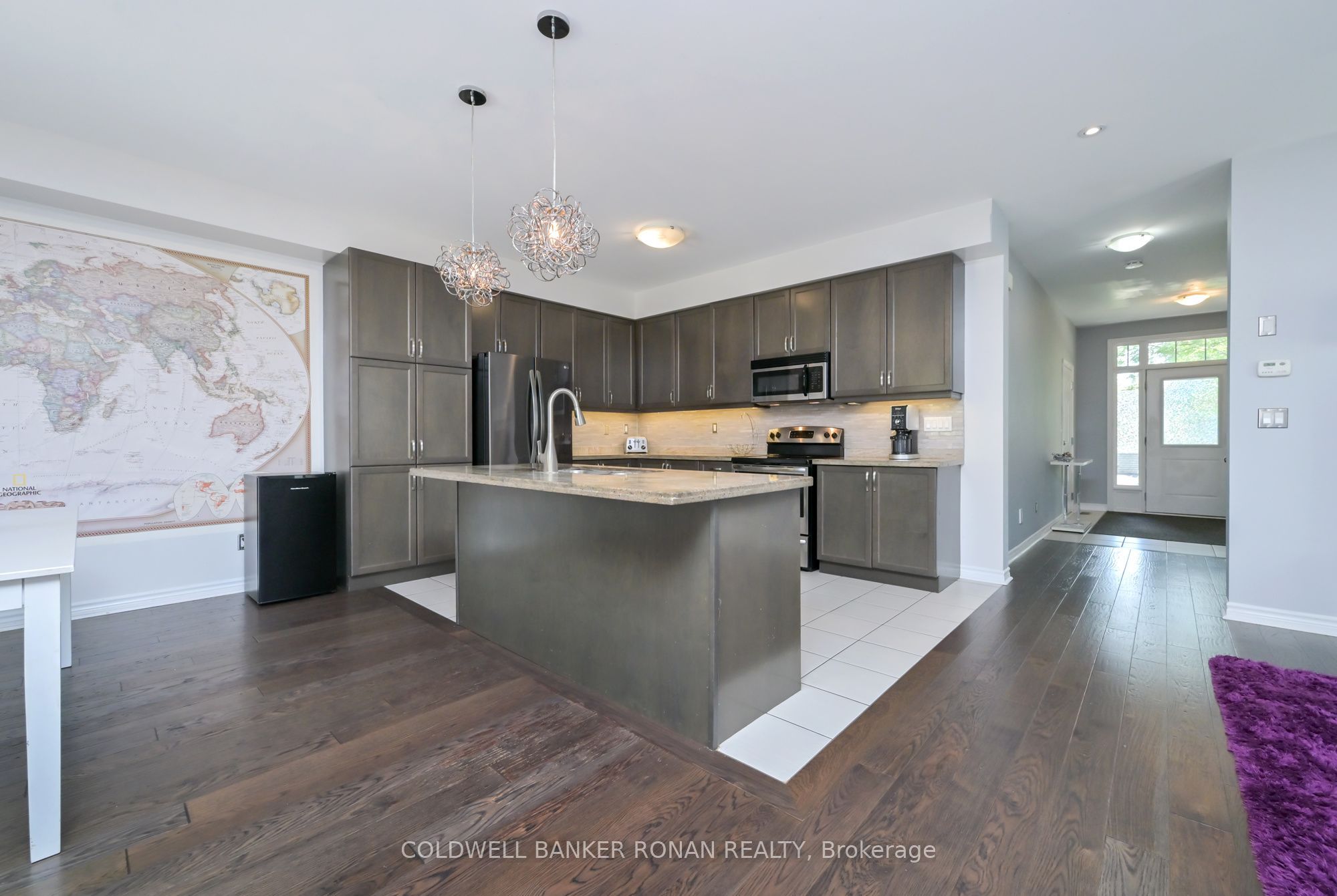 2375 Glenwood School Drive, Burlington, ON L7R 3R9 photo 4