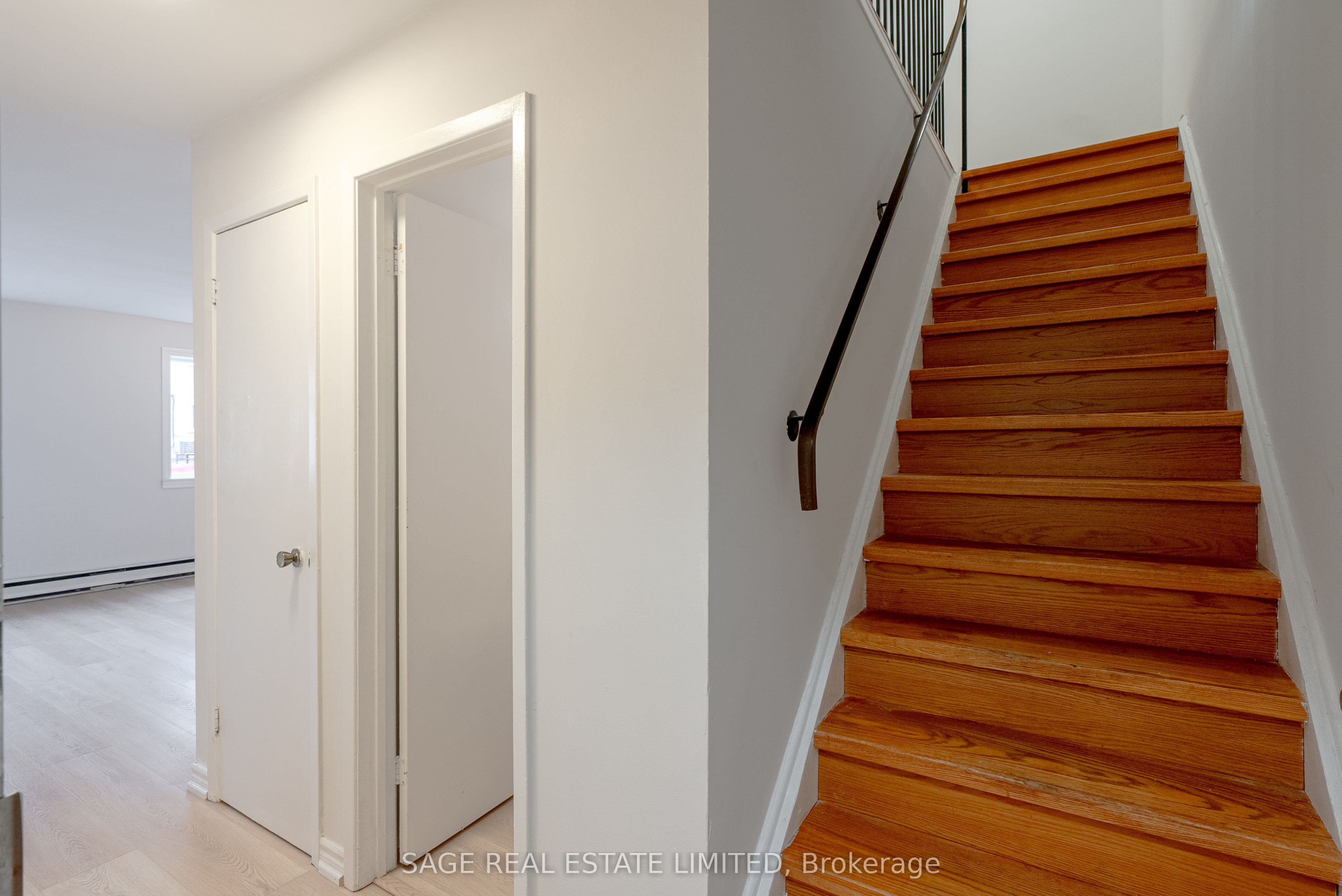 112 Atlantic Avenue B, Toronto, ON M6K 1X9 photo 3