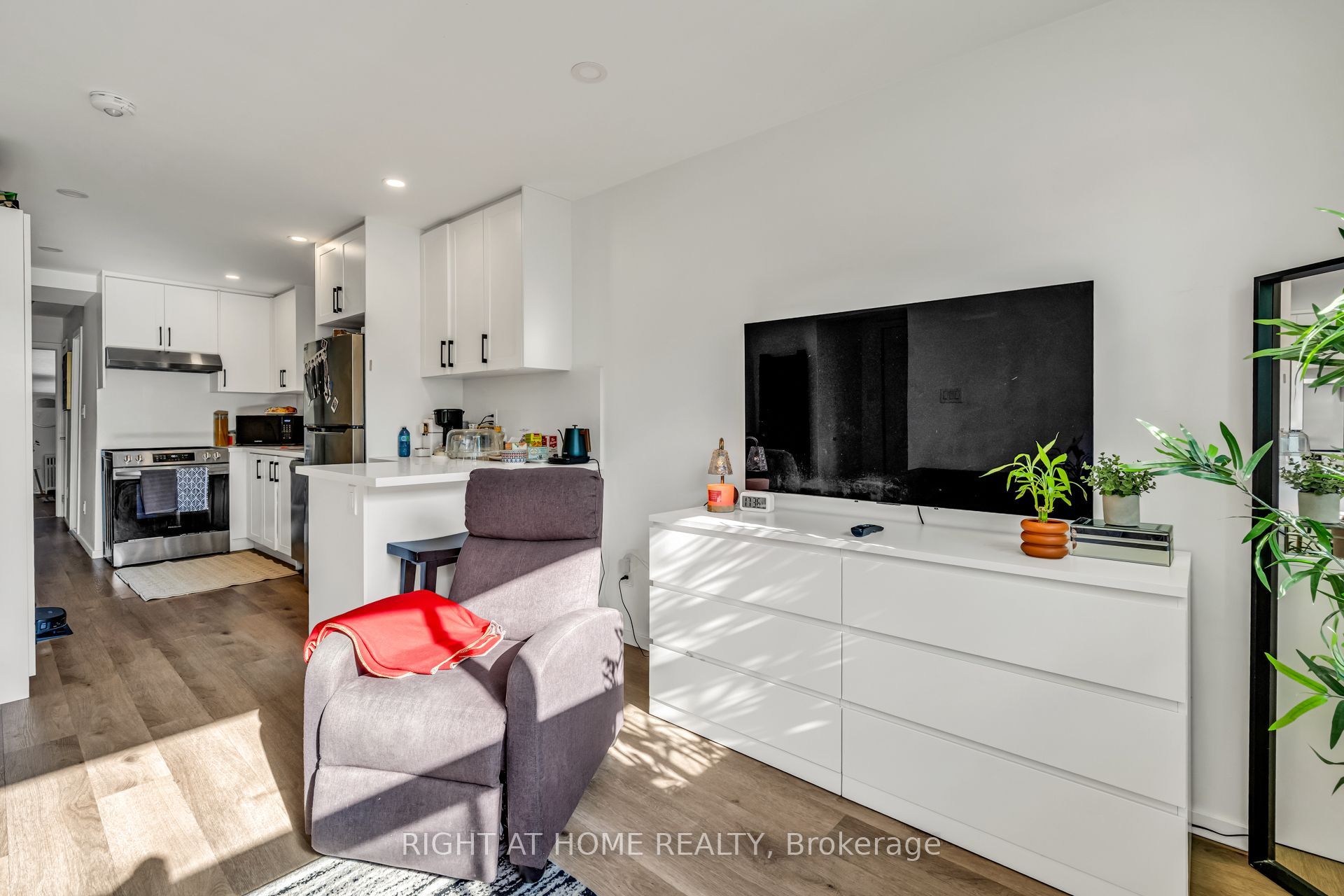 497 Nairn Avenue, Toronto, ON M6E 4J2 photo 4