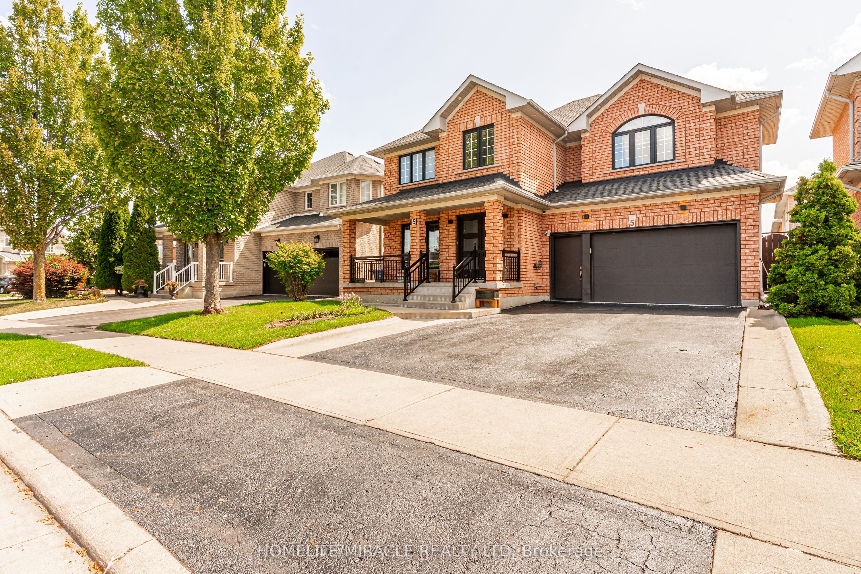 5 Octillo Boulevard, Brampton, ON L6R 2P7 photo 2