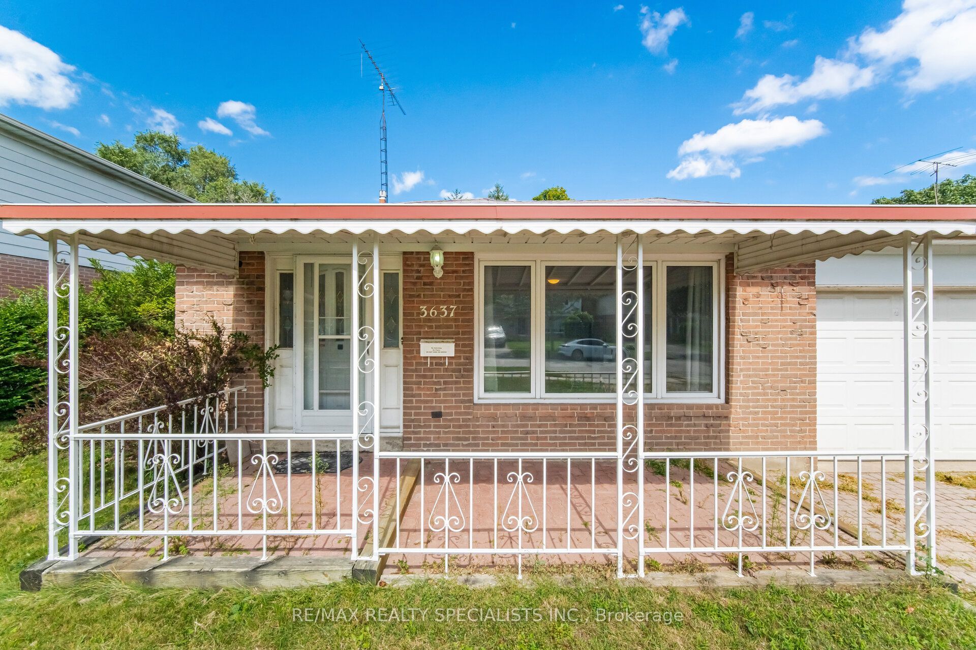 3637 Chiplow Road, Mississauga, ON L4X 2R1 photo 2